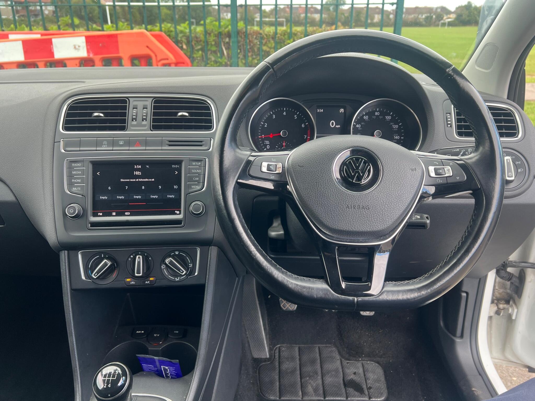 Volkswagen Polo view 24