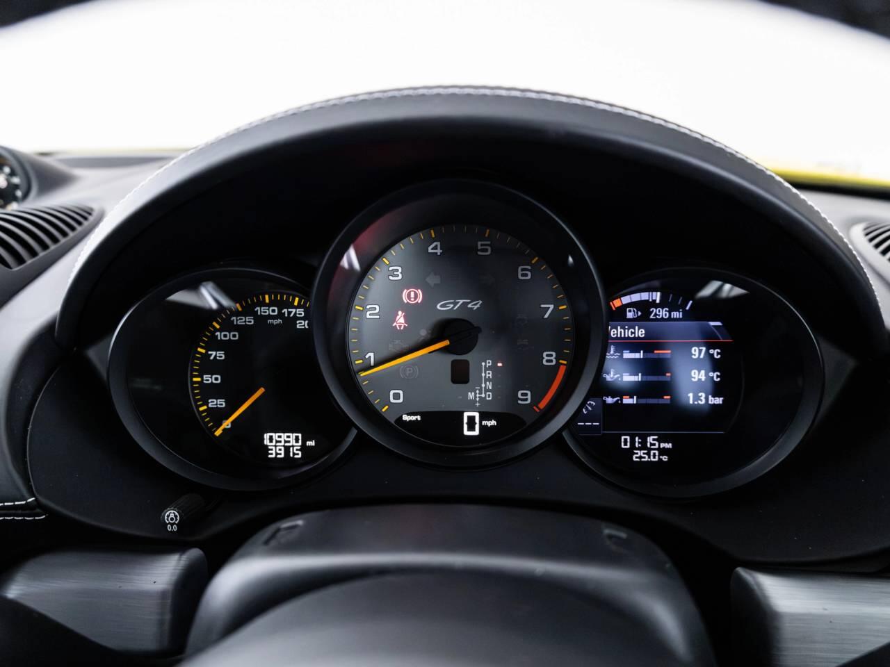 Porsche Cayman view 41