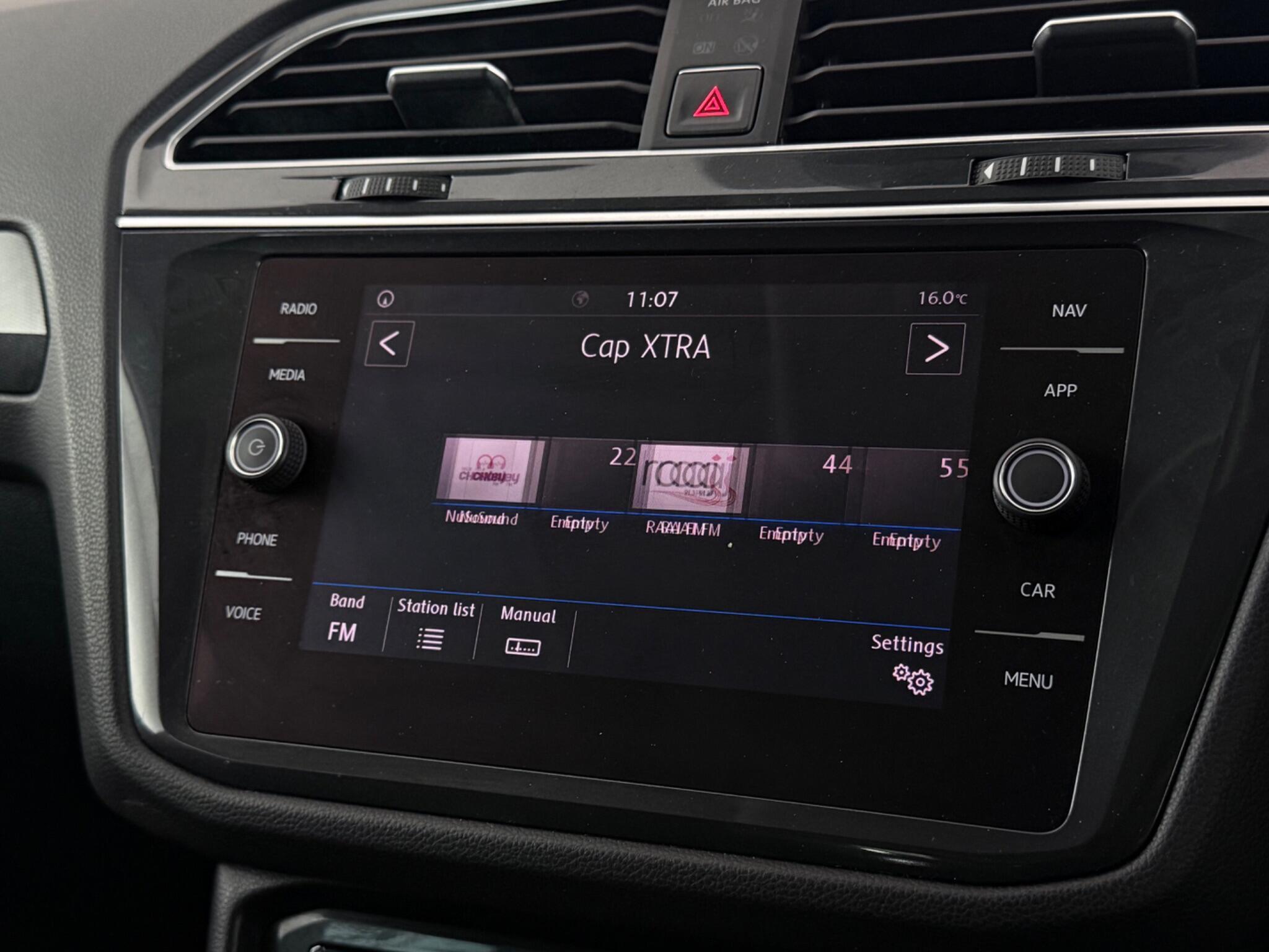 Volkswagen Tiguan view 22