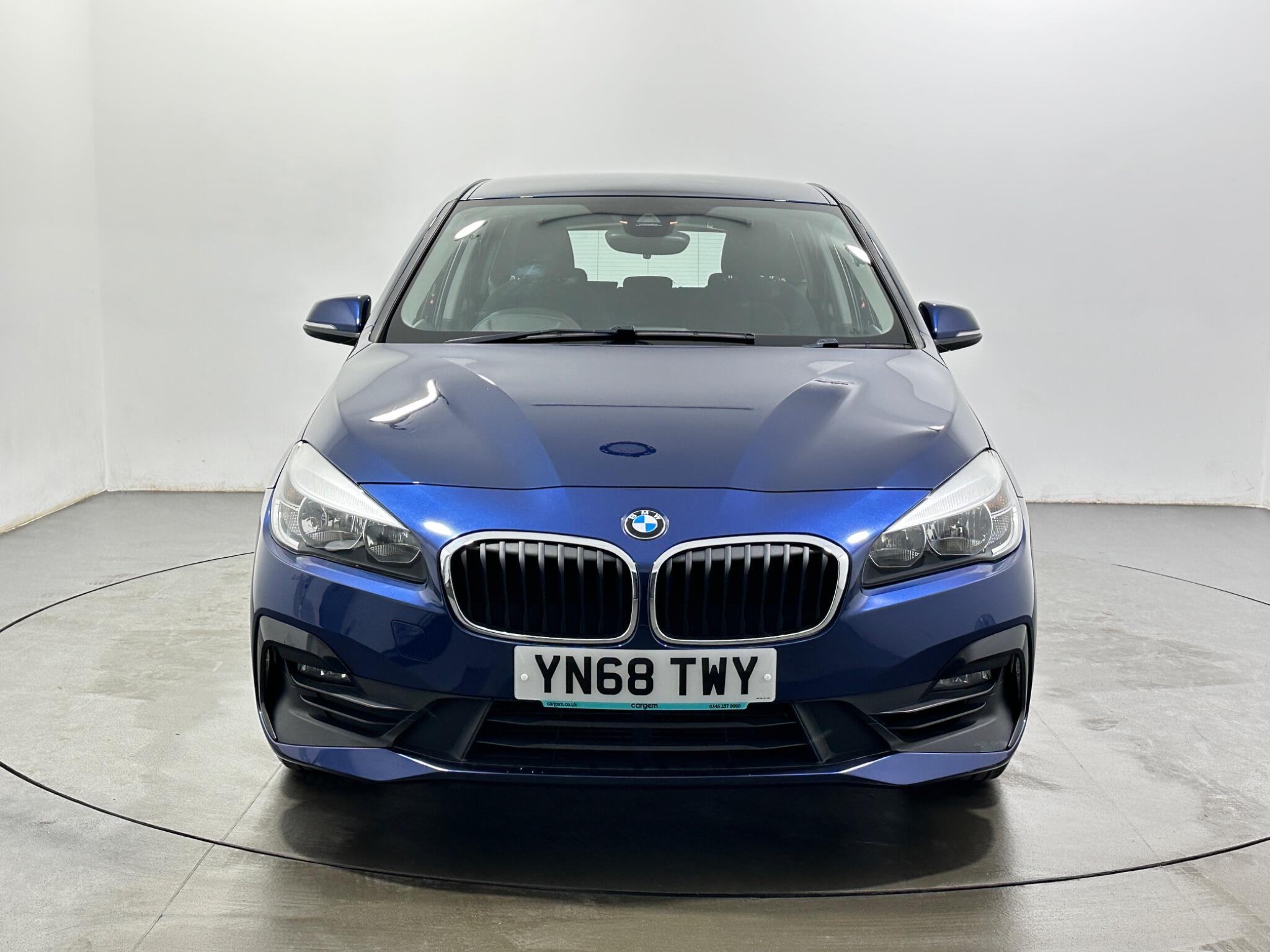 BMW 2 Series view 3