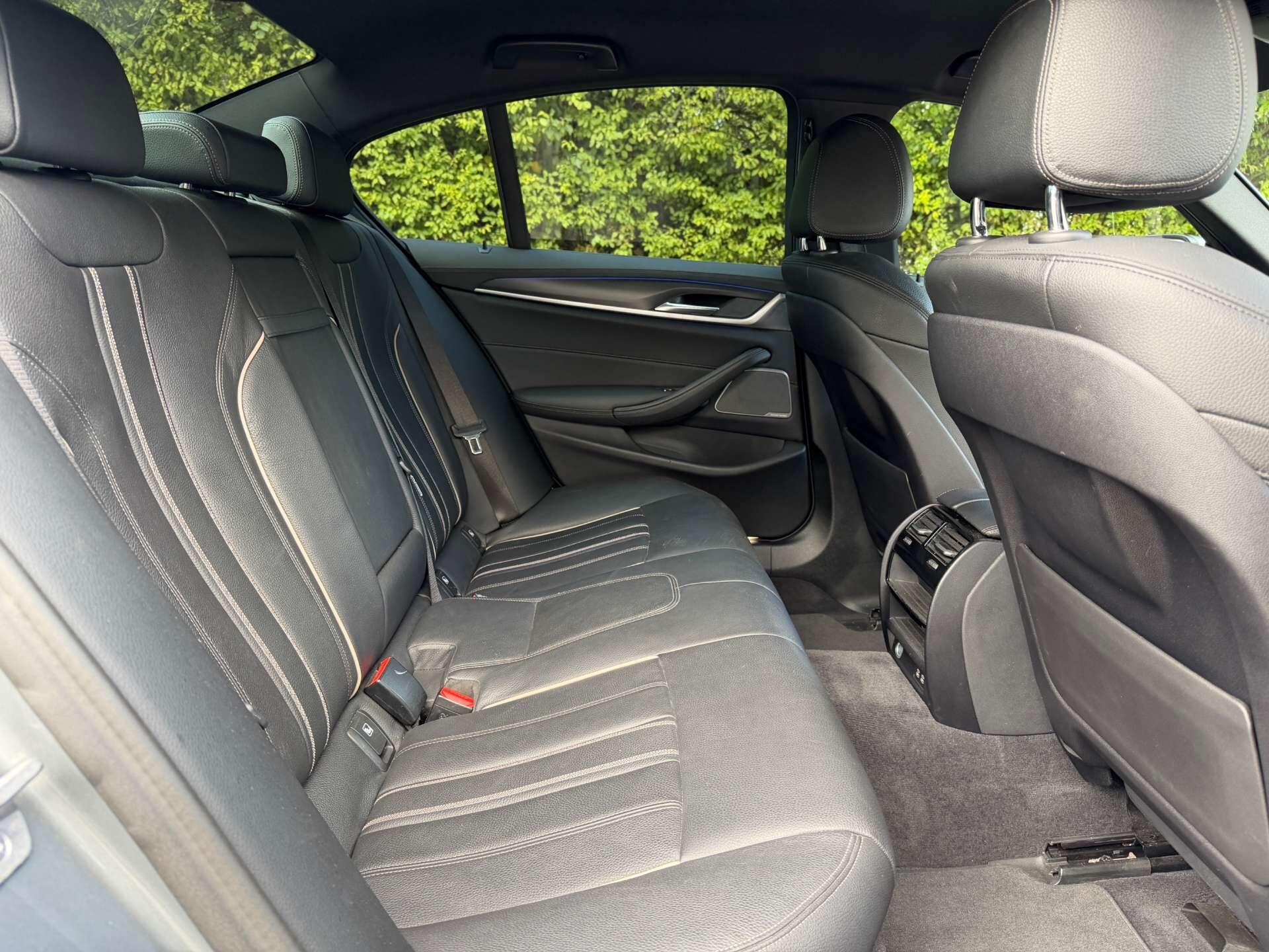 BMW 5 Series view 28