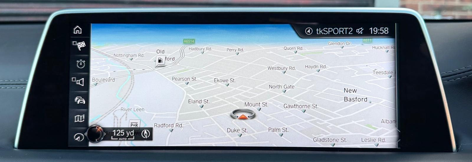 BMW 7 Series view 20