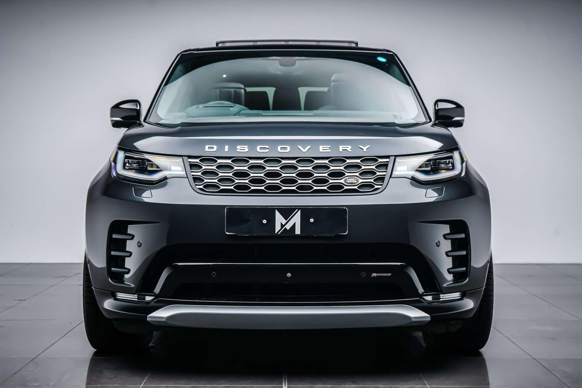 Land Rover Discovery view 2