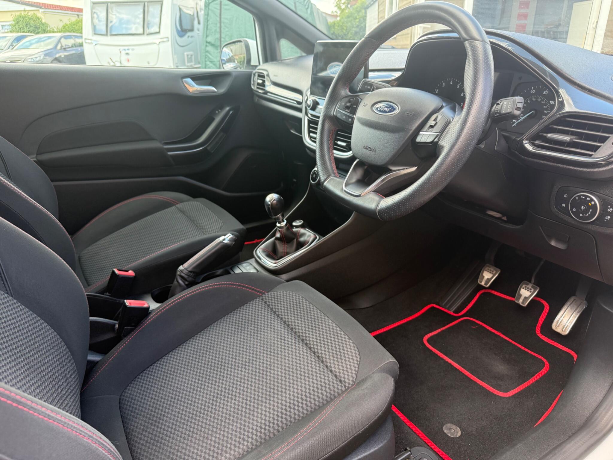 Ford Fiesta view 4