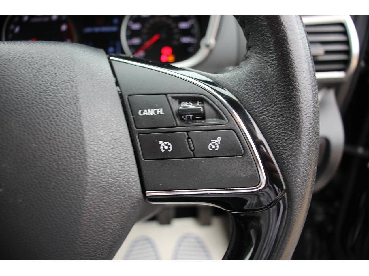 Mitsubishi Eclipse Cross view 33