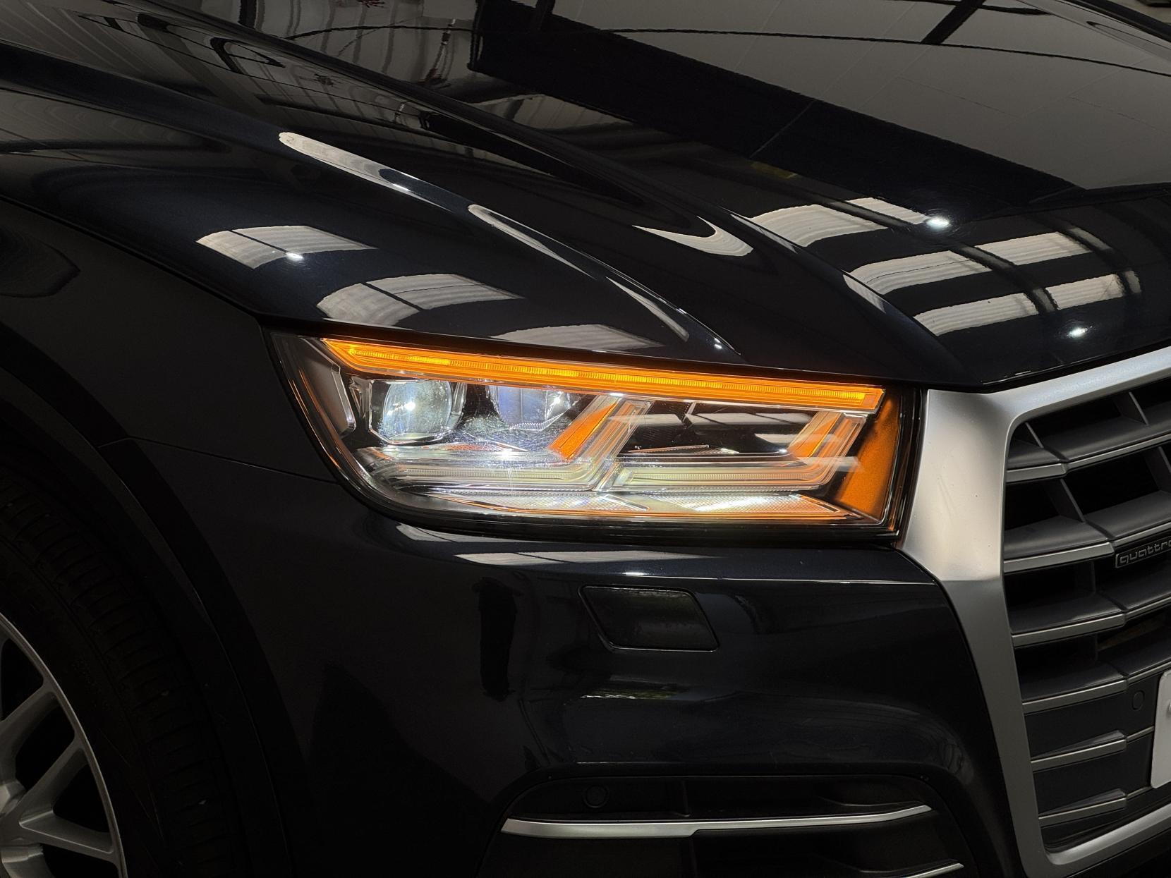 Audi Q5 view 7