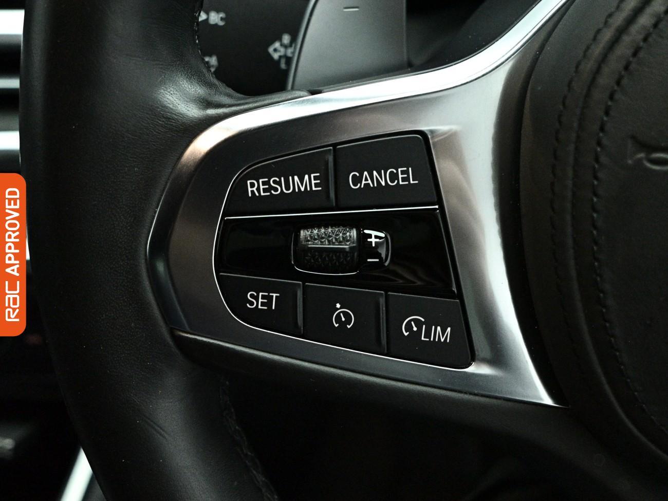 BMW 3 Series view 21