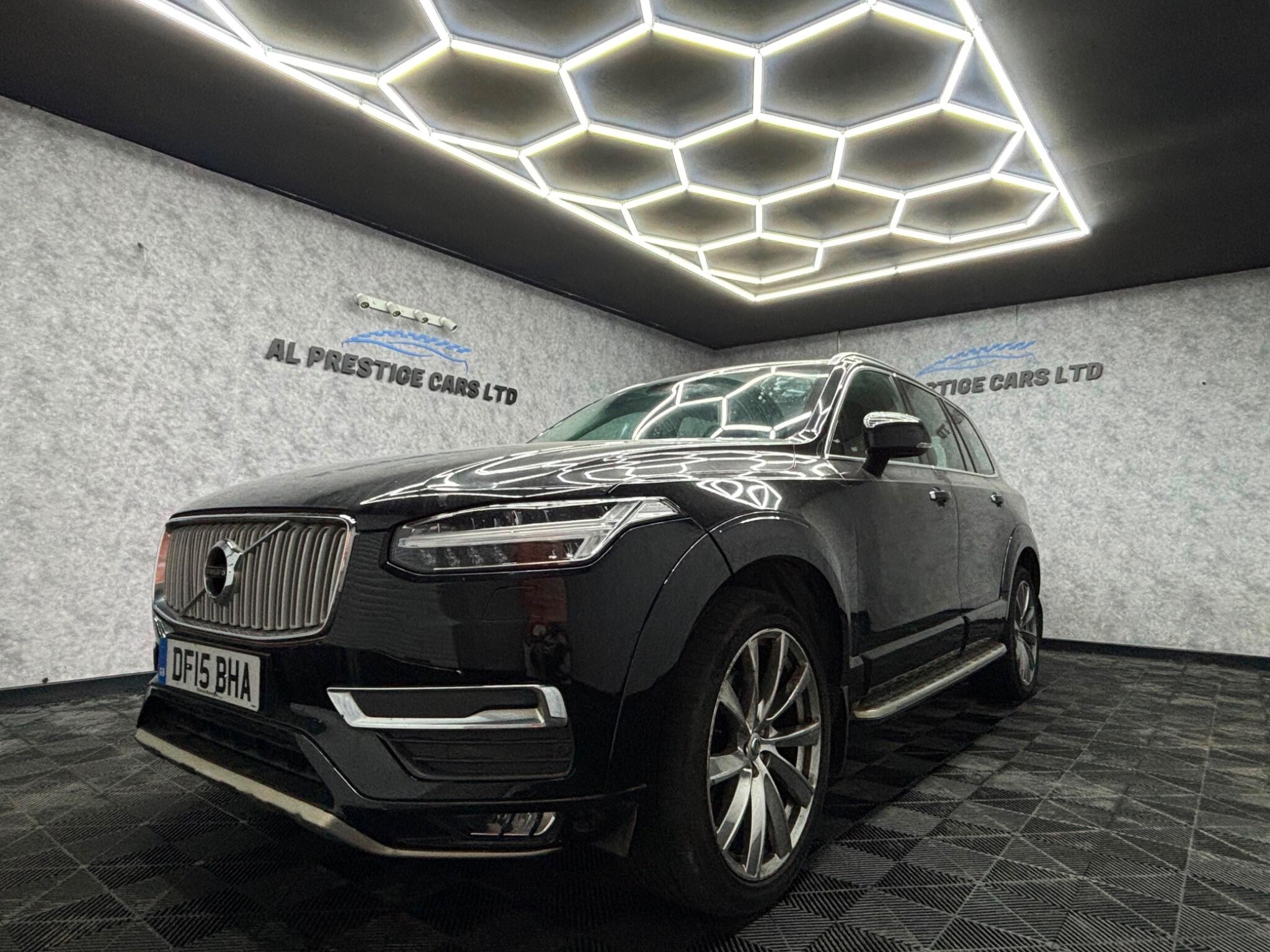 Volvo XC90 main image