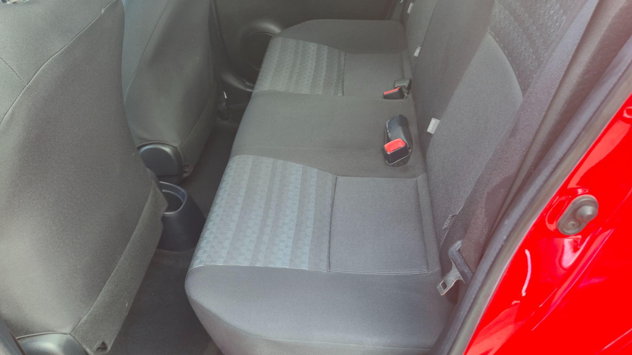 Toyota Yaris view 29
