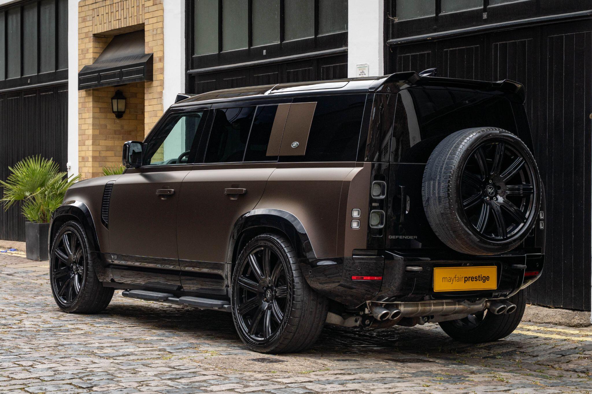 Land Rover Defender view 9