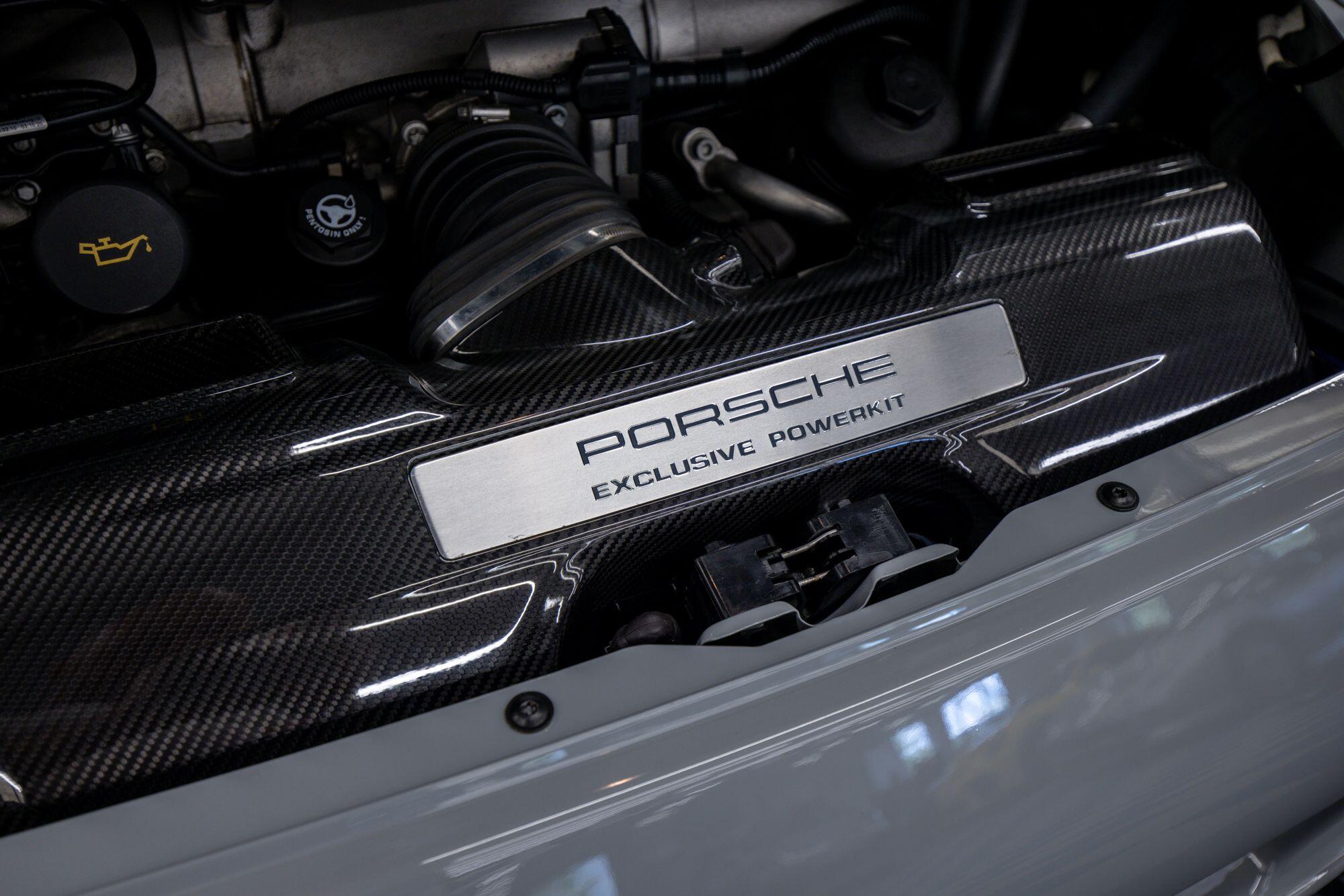 Porsche 911 view 58