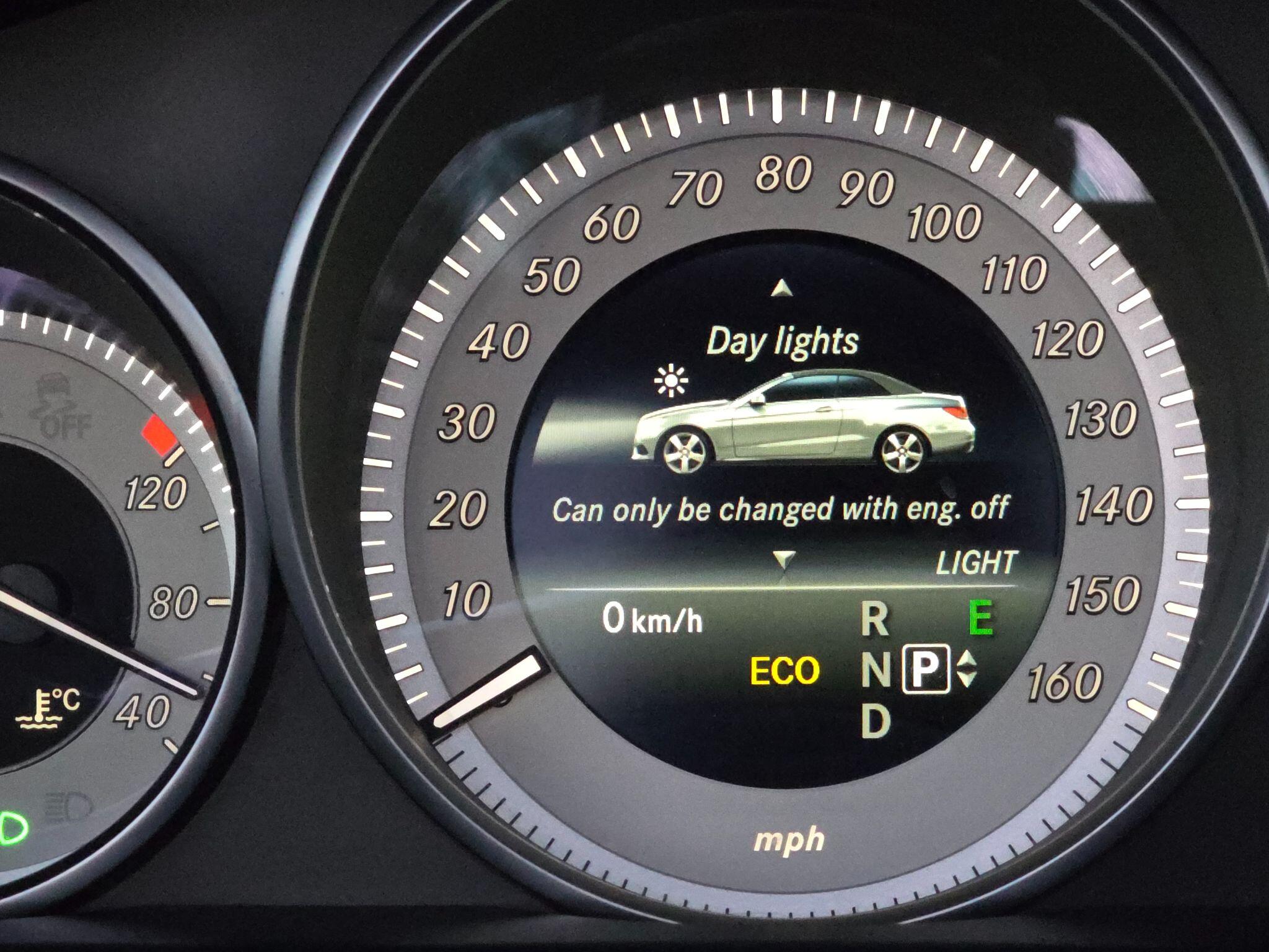 2014 Mercedes-Benz E Class image 54