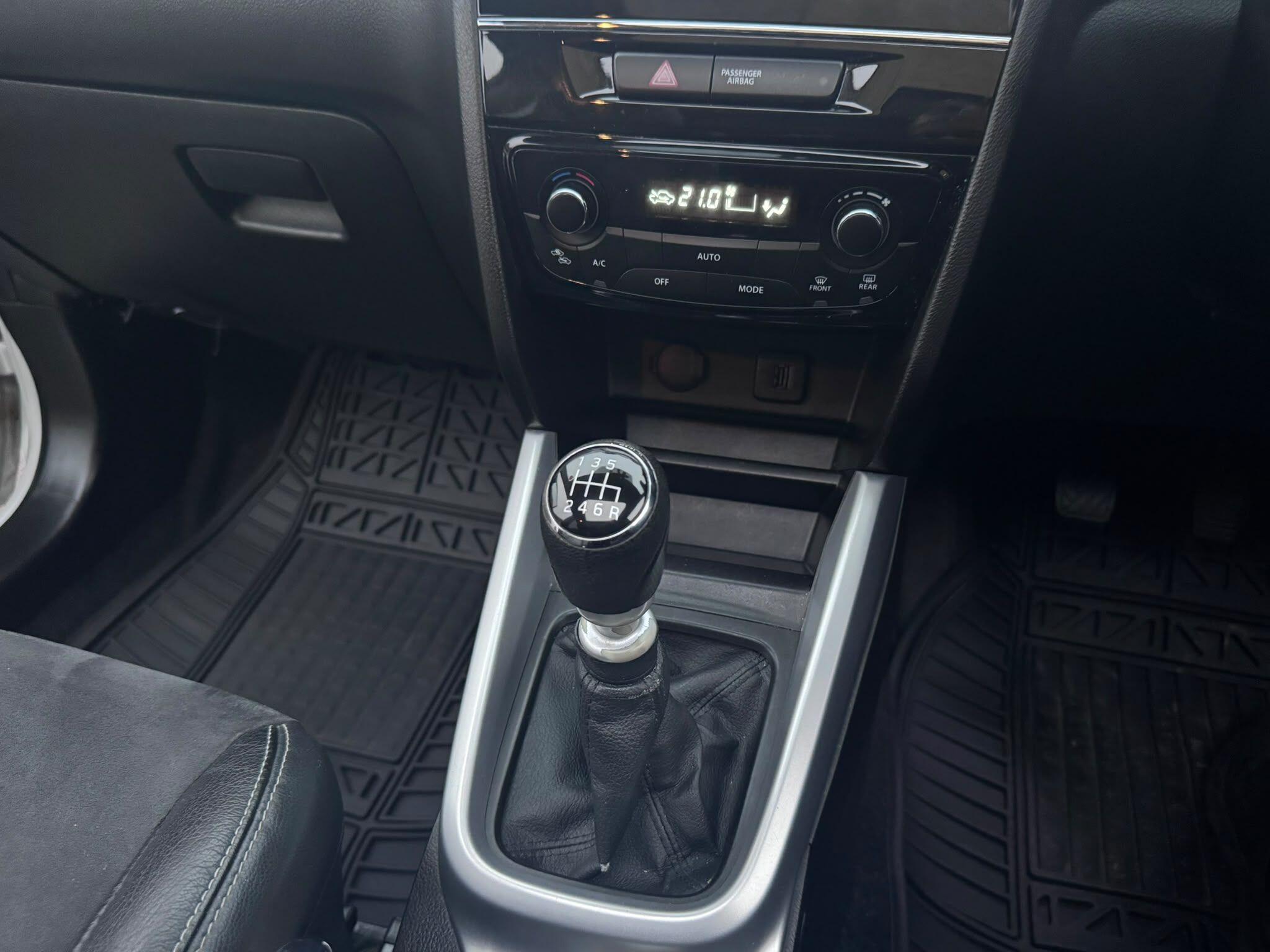 Suzuki Vitara view 18