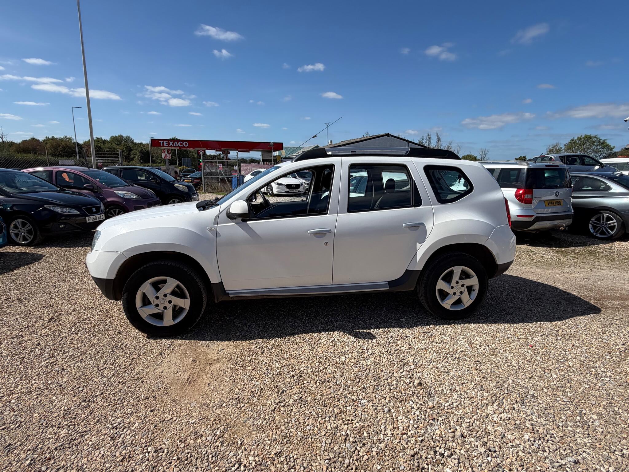 Dacia Duster view 6
