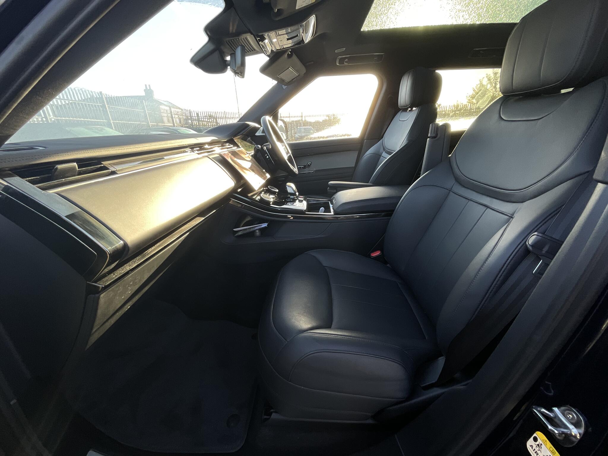 Land Rover Range Rover Sport view 16