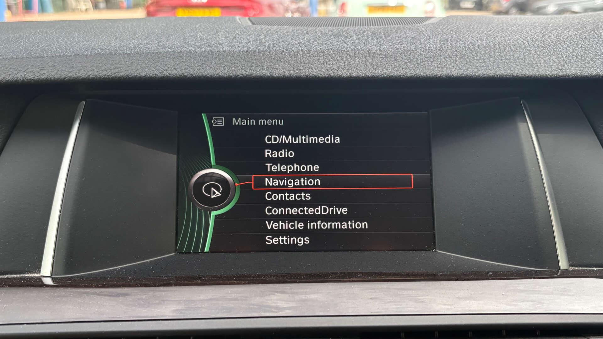 BMW 5 Series view 31
