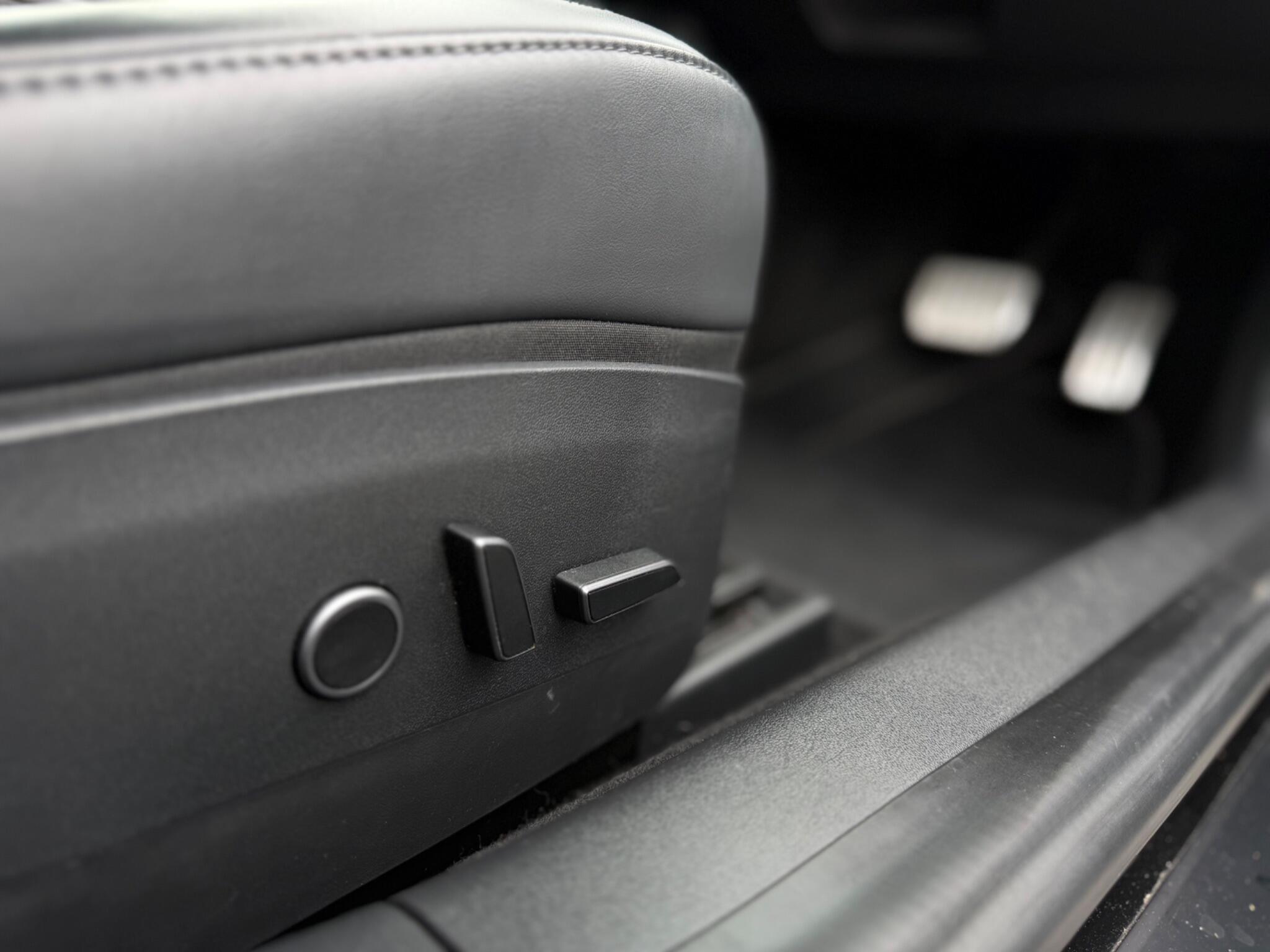 Tesla Model 3 view 18