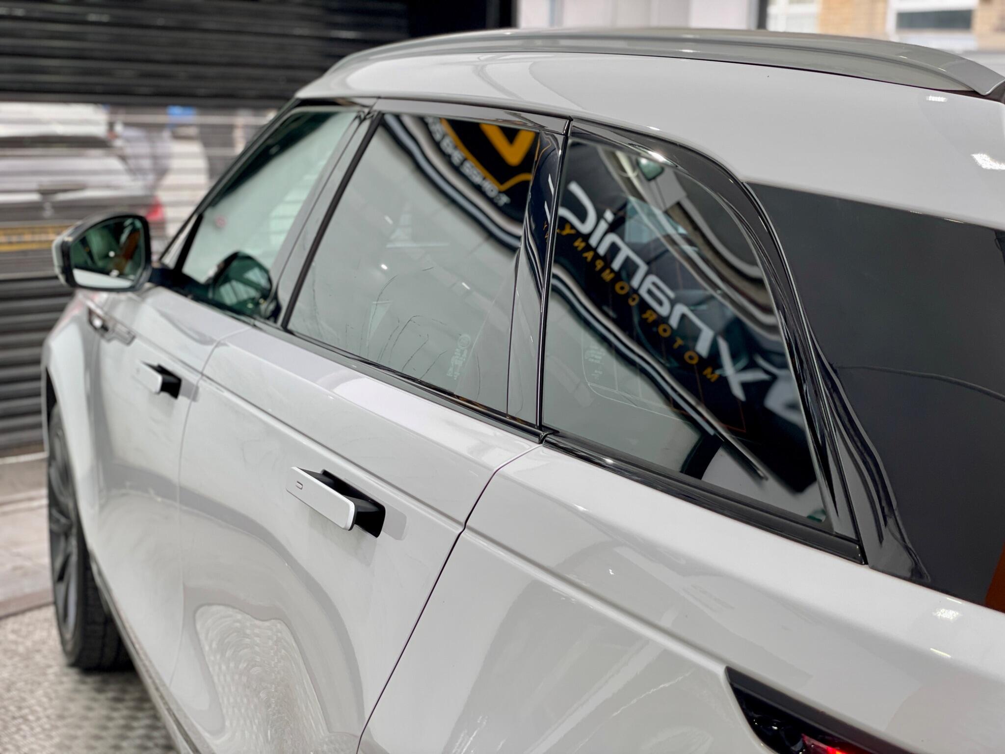 Land Rover Range Rover Velar view 27