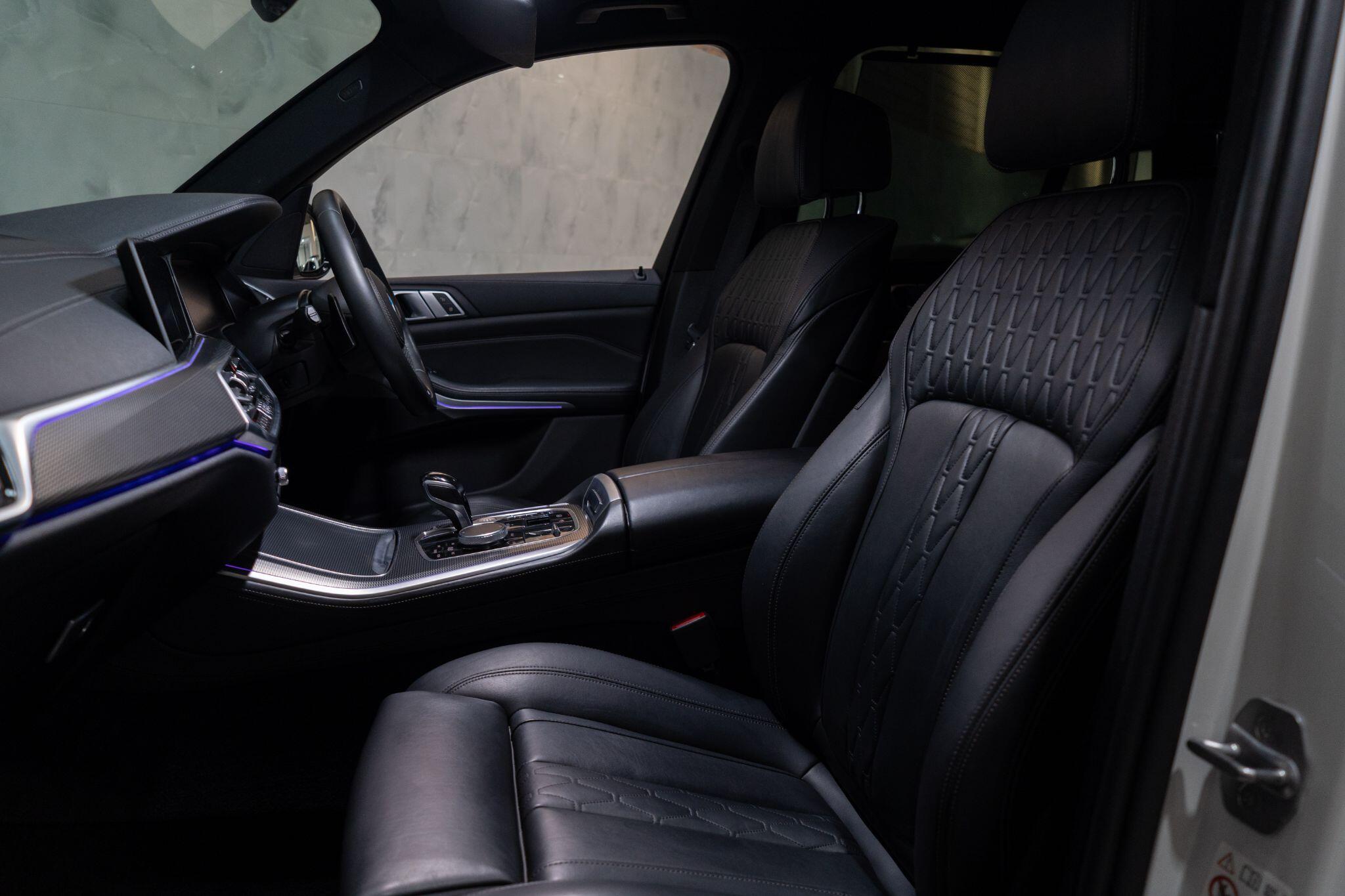 BMW X5 view 13