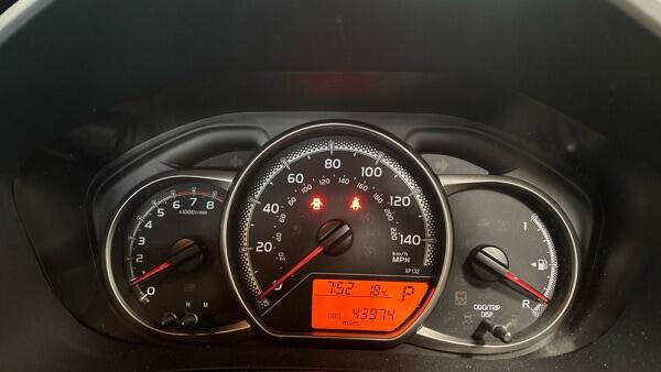 Toyota Yaris view 12