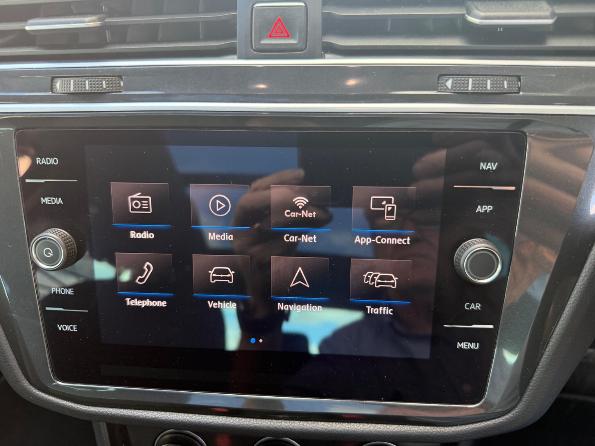 Volkswagen Tiguan view 5