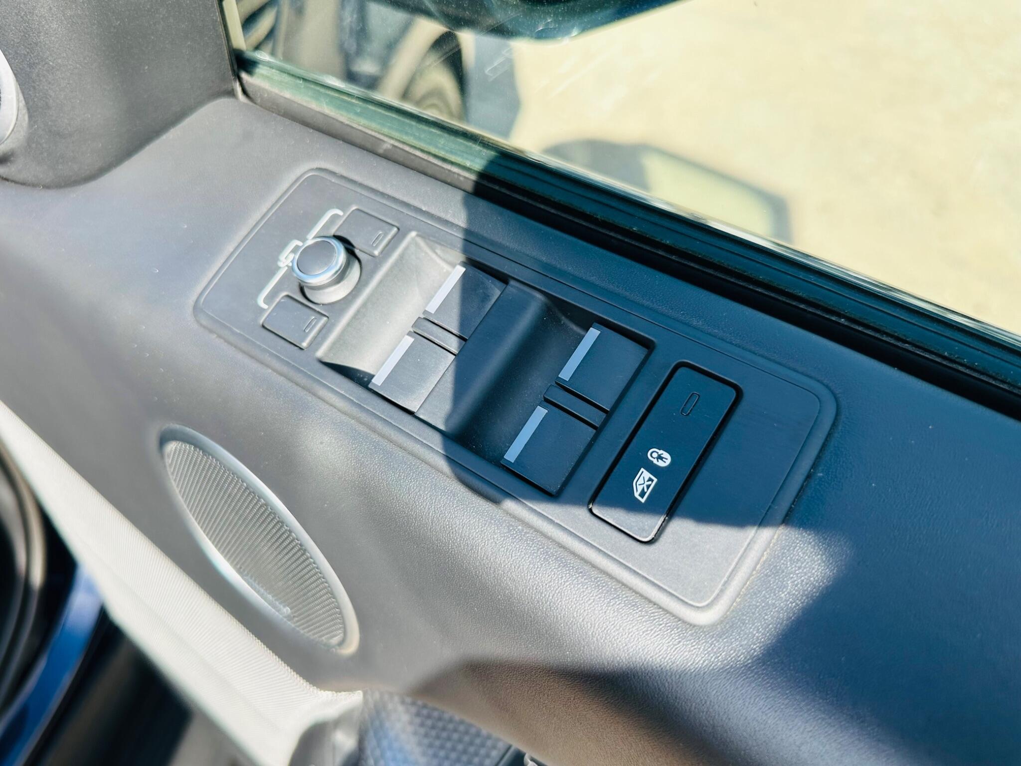 Land Rover Range Rover Sport view 26
