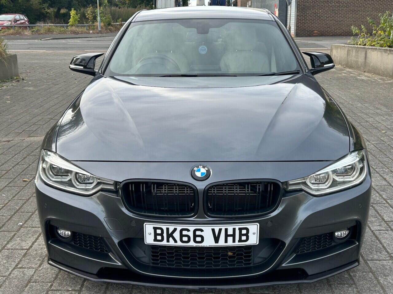 BMW 3 Series view 6