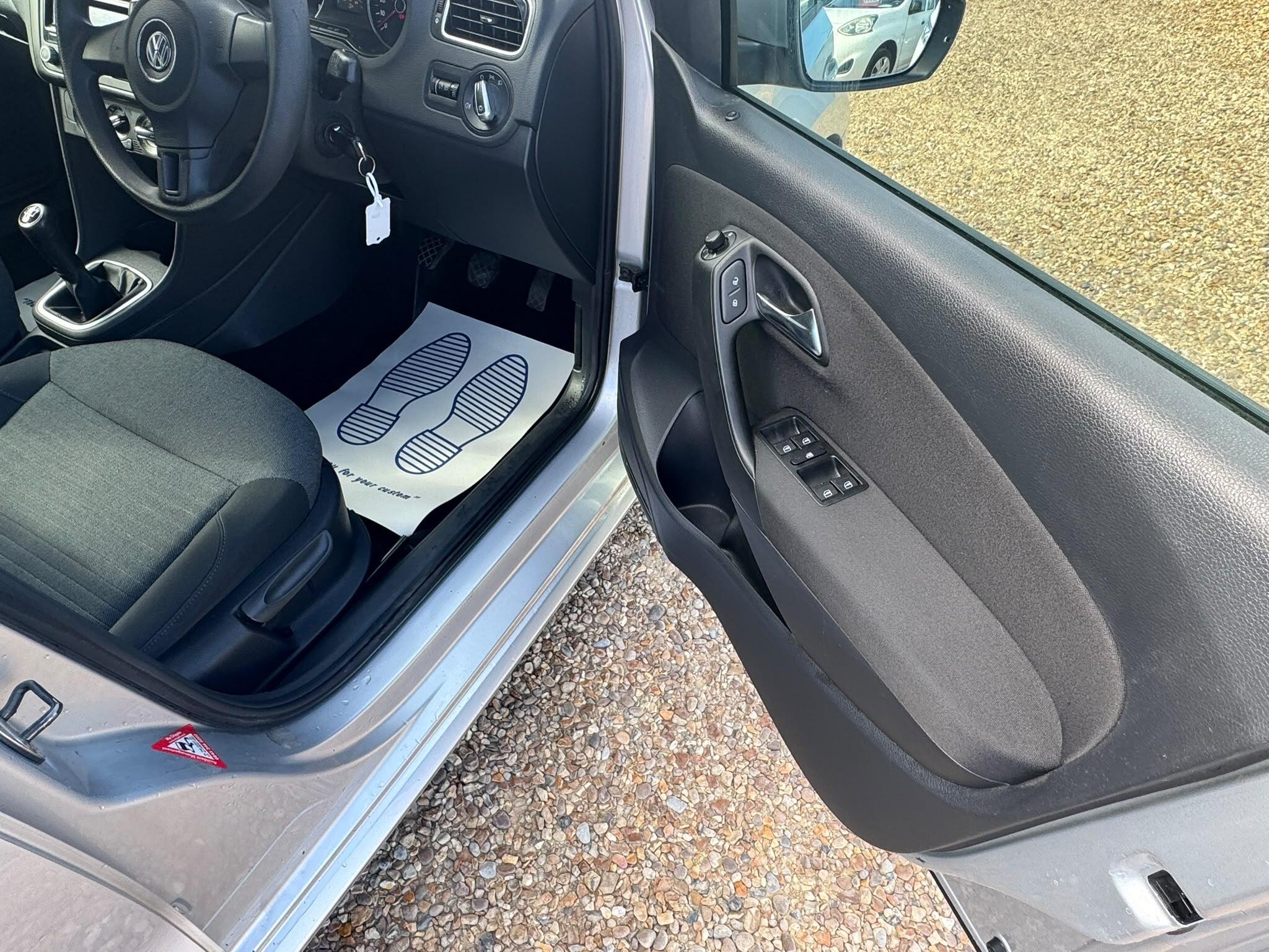 Volkswagen Polo view 21