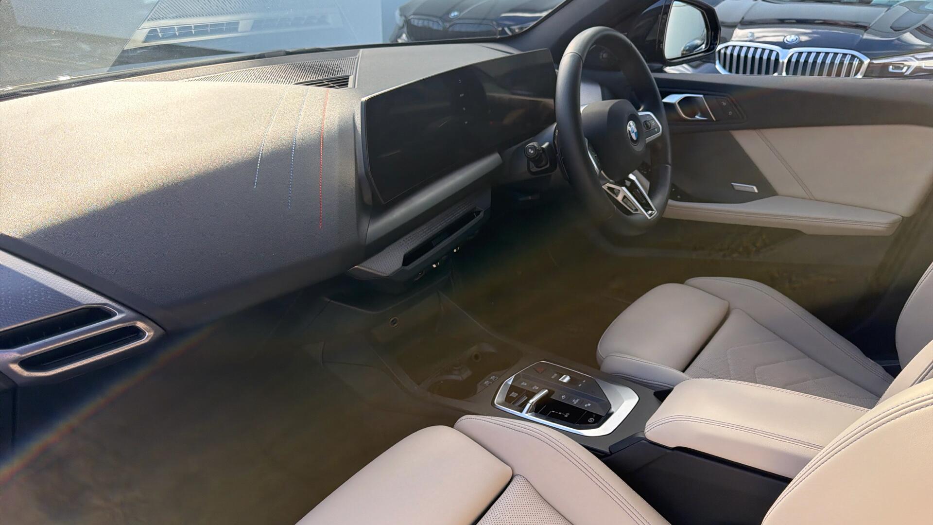 BMW 1 Series view 60