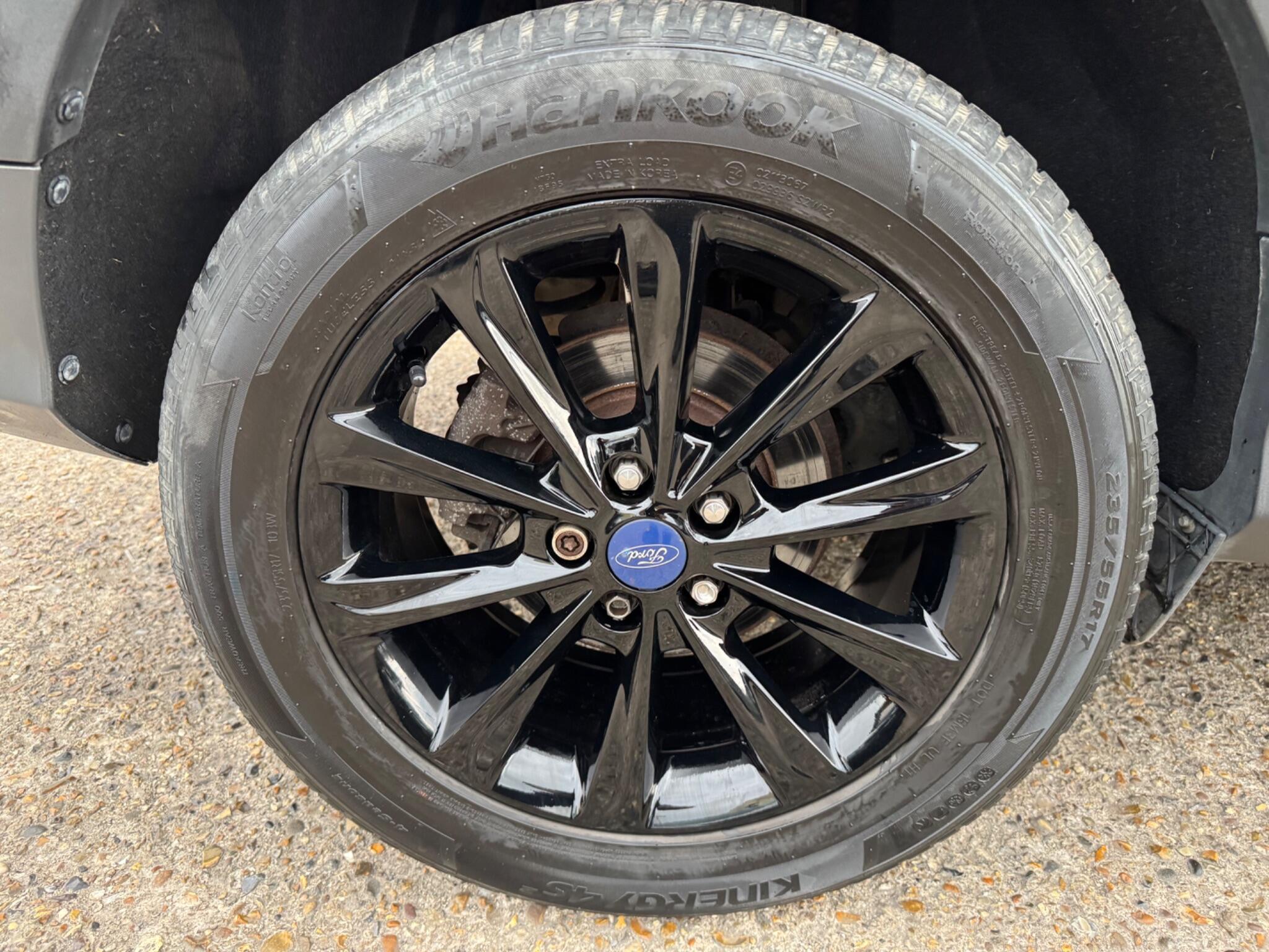 Ford Kuga view 45