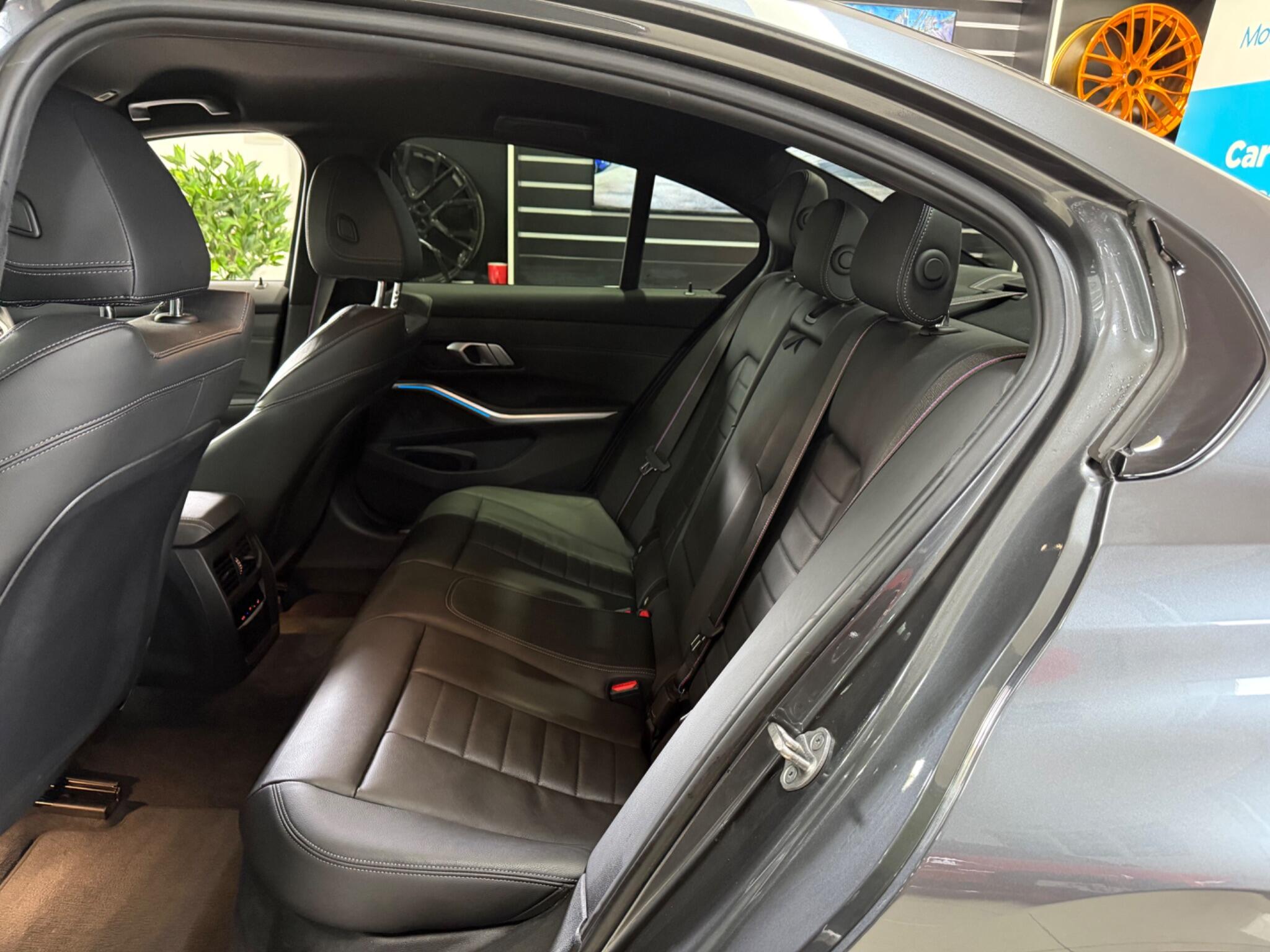 BMW 3 Series view 34