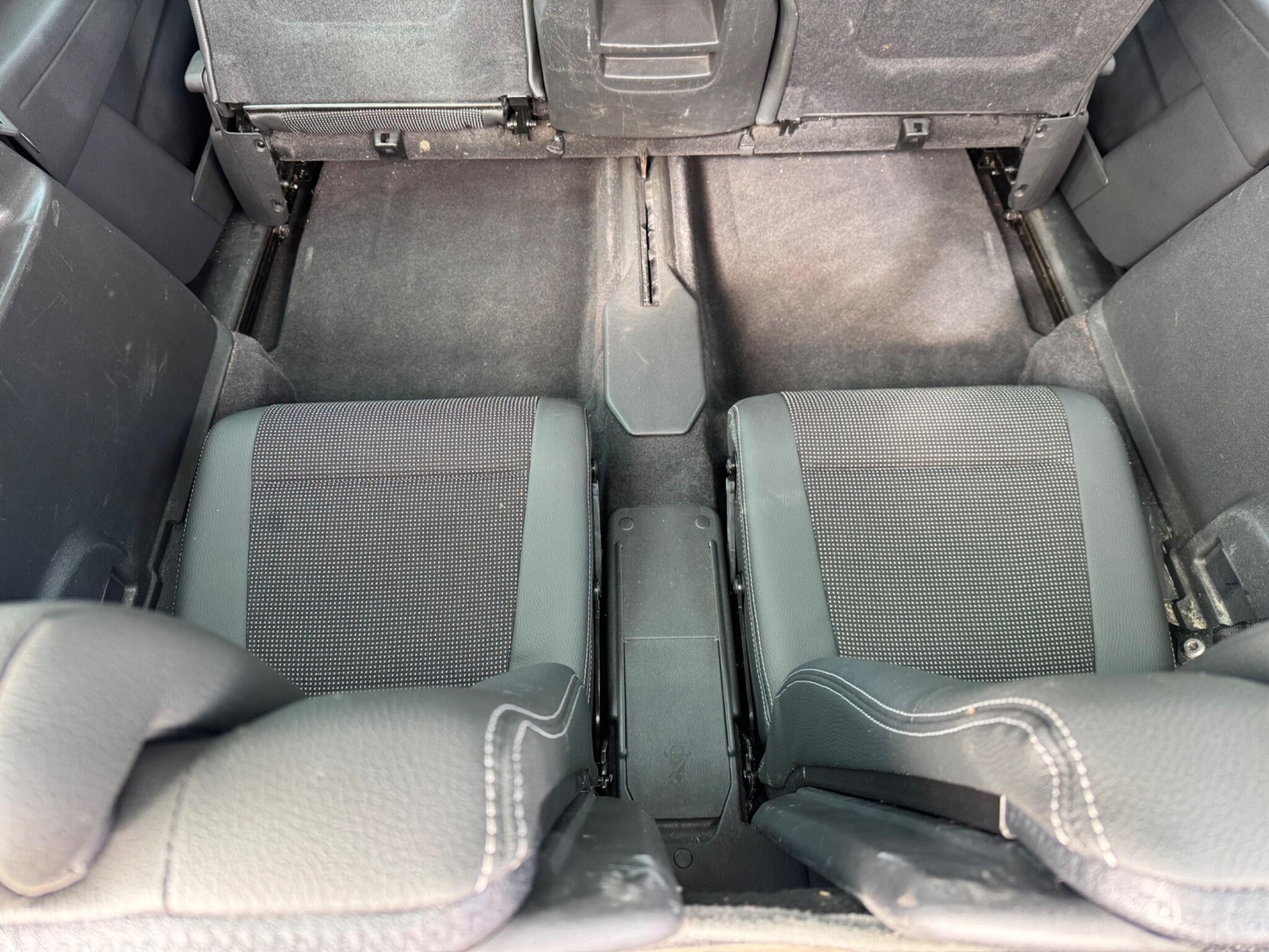 Vauxhall Zafira view 27