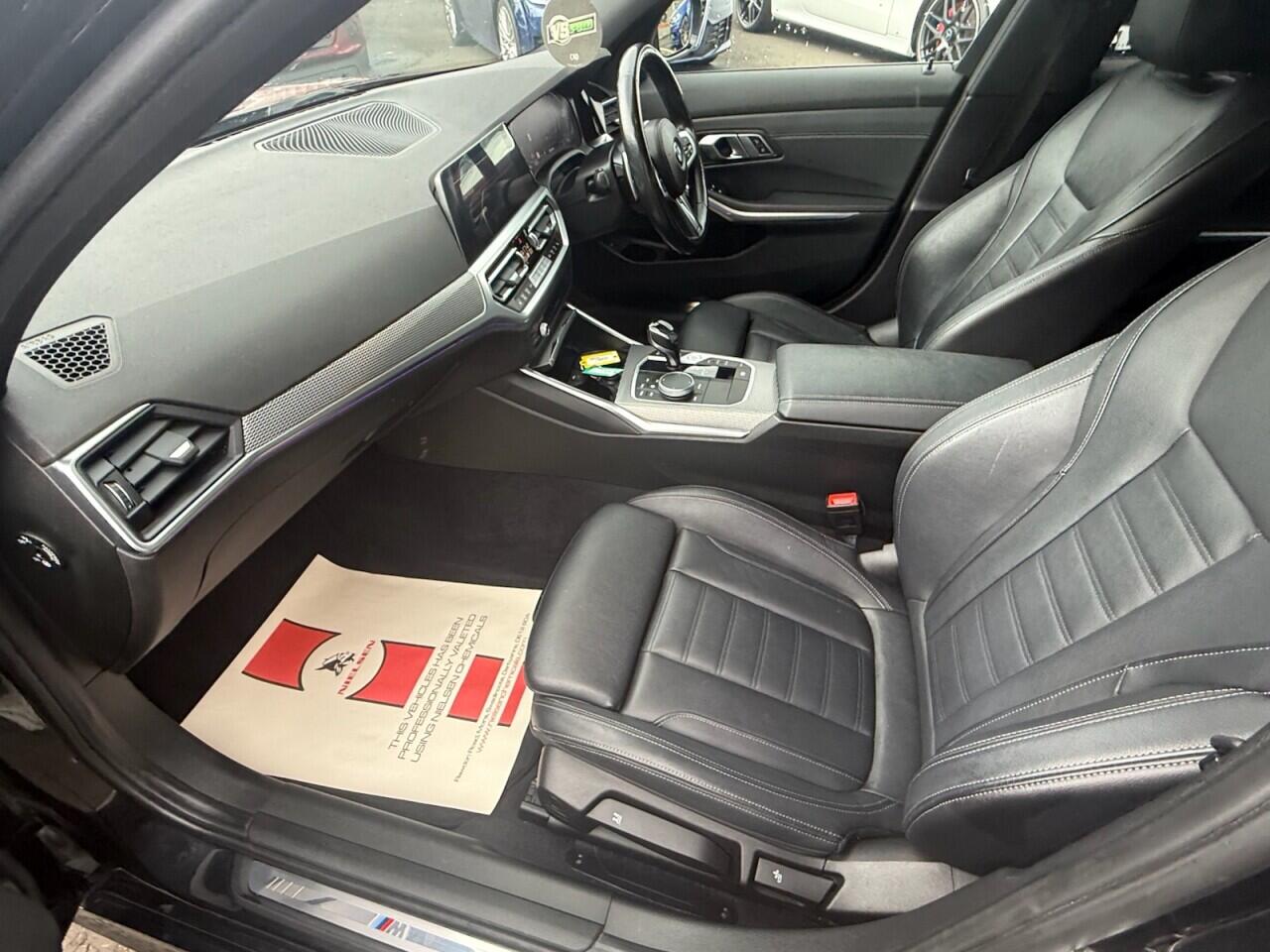 BMW 3 Series view 28