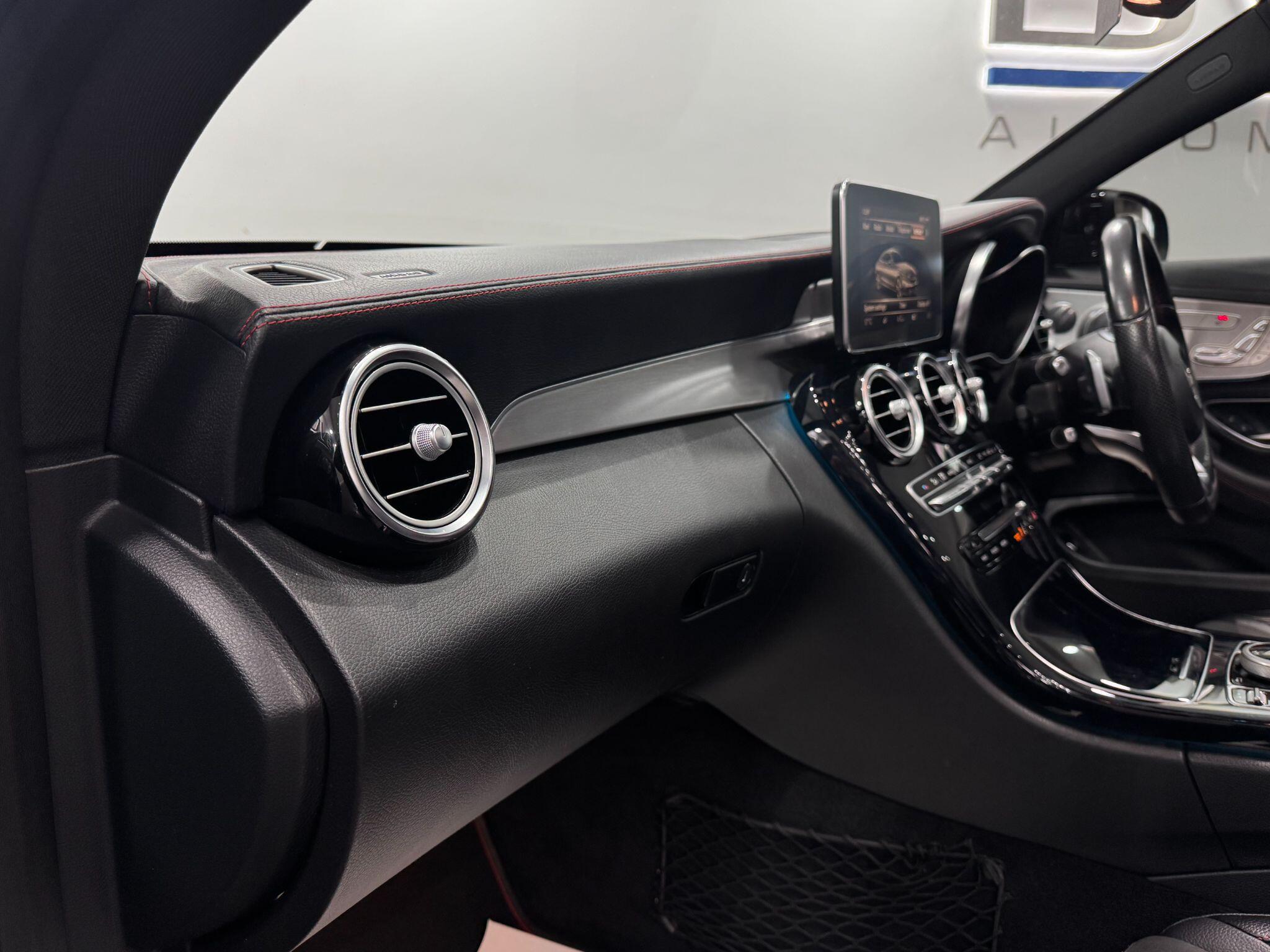 Mercedes-Benz C-Class view 43