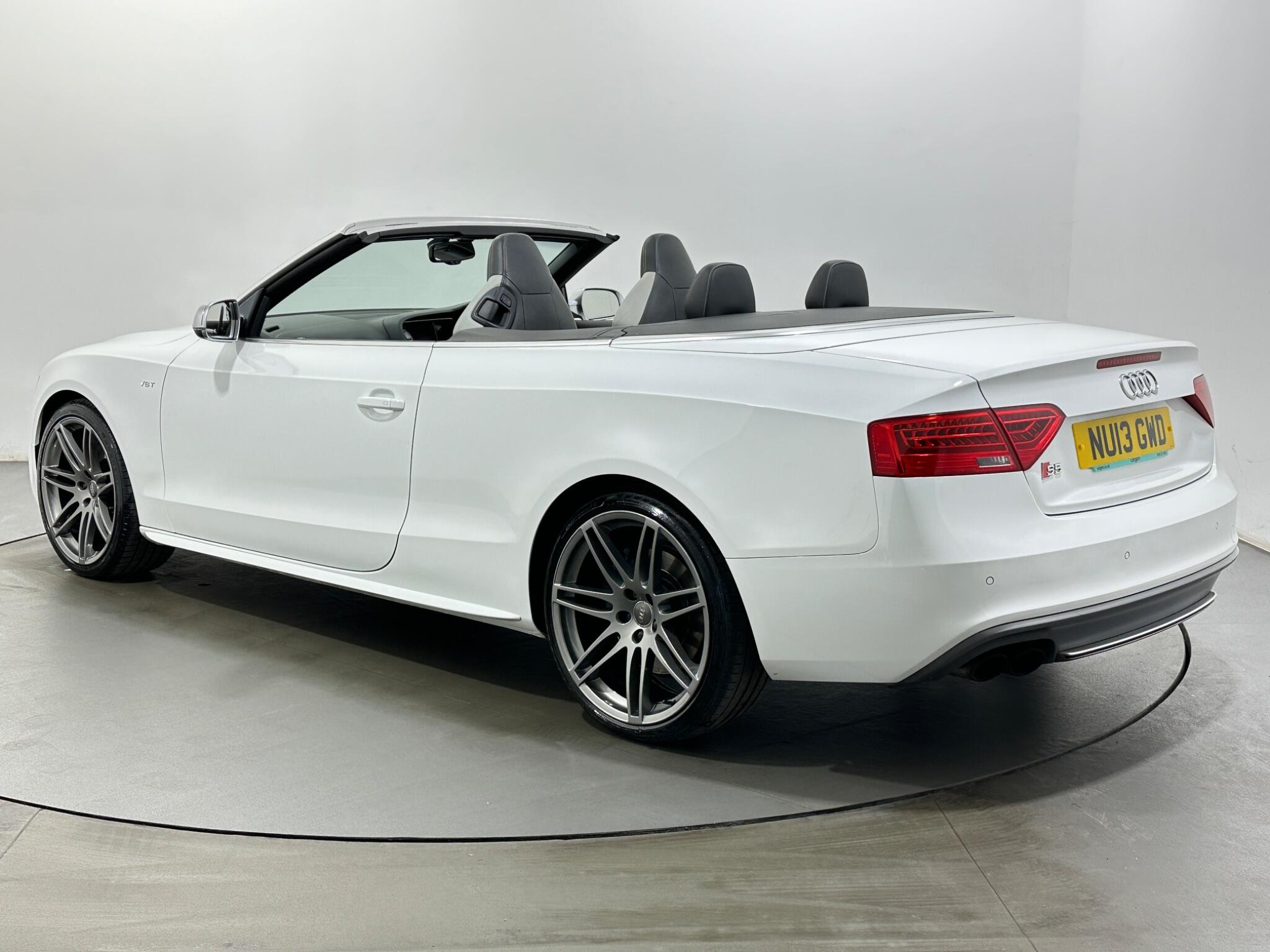 Audi S5 view 6
