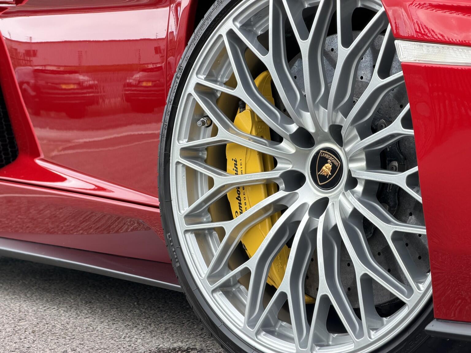 Lamborghini Aventador view 4