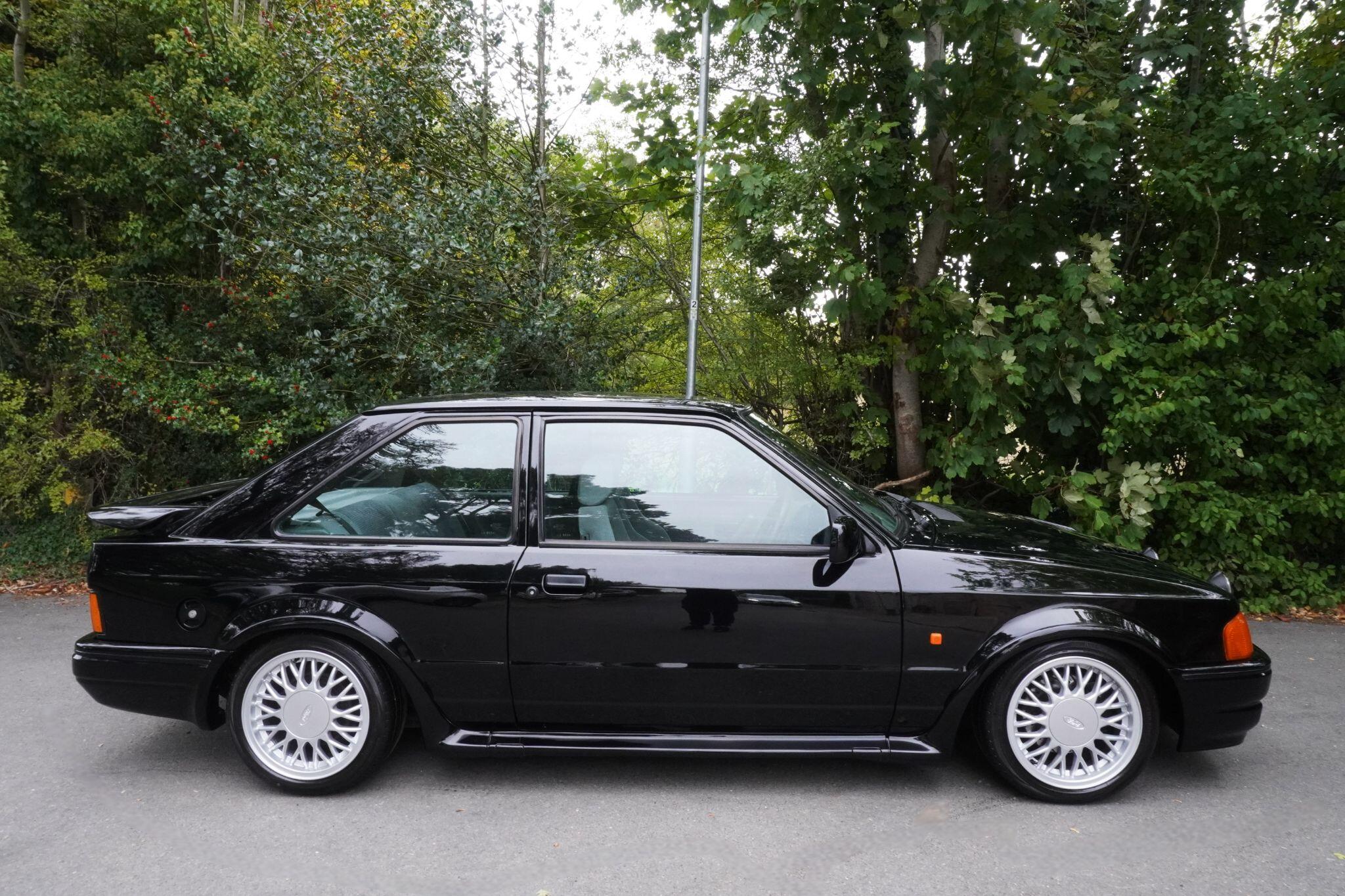 Ford Escort view 10