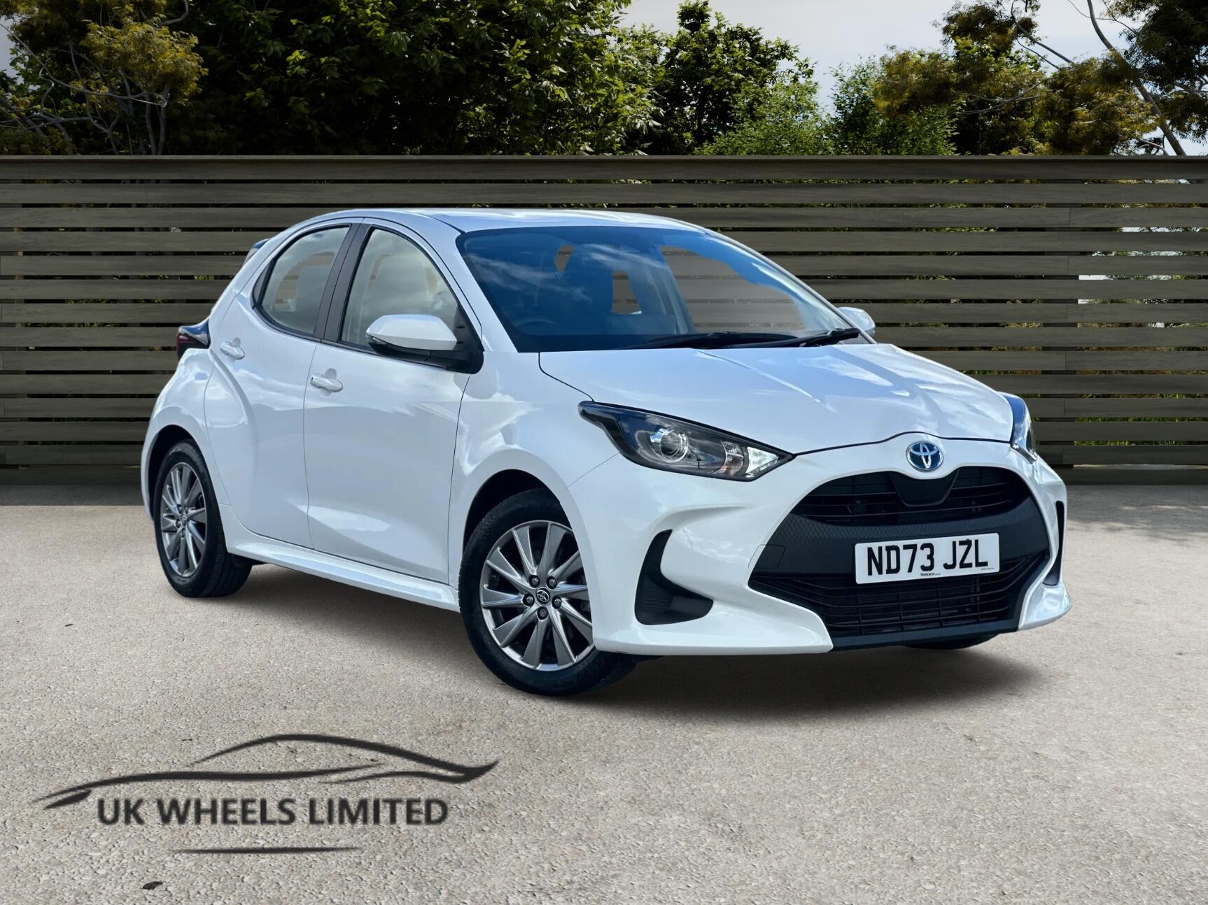 White 2023 Toyota Yaris Hatchback Front-wheel drive Automatic