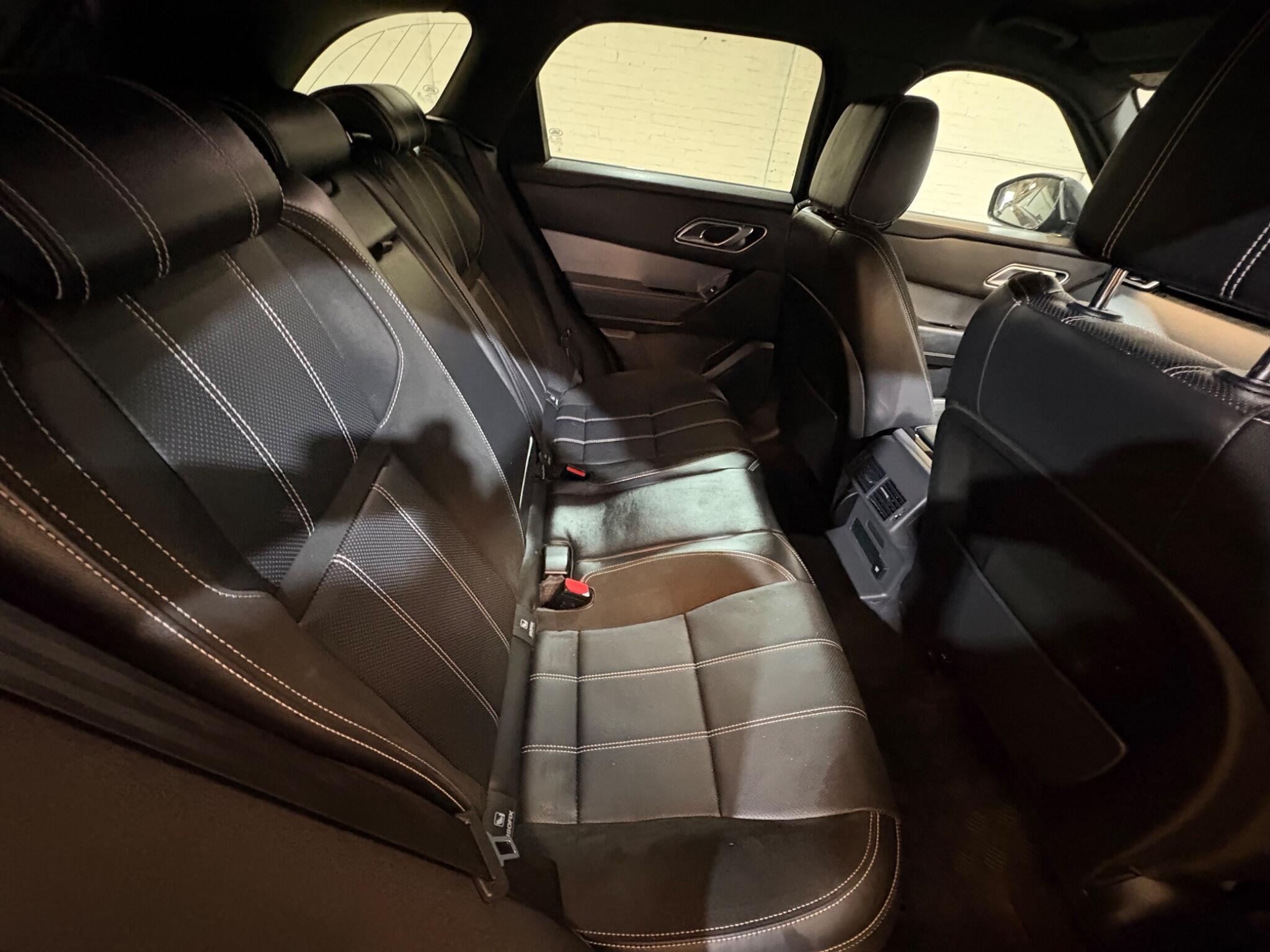 Land Rover Range Rover Velar view 36