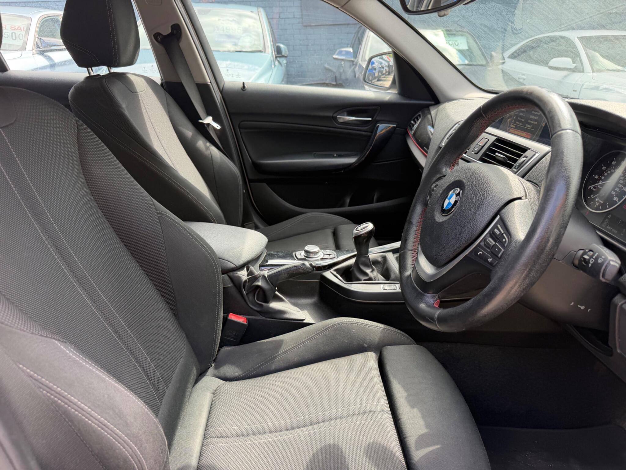 BMW 1 Series view 10