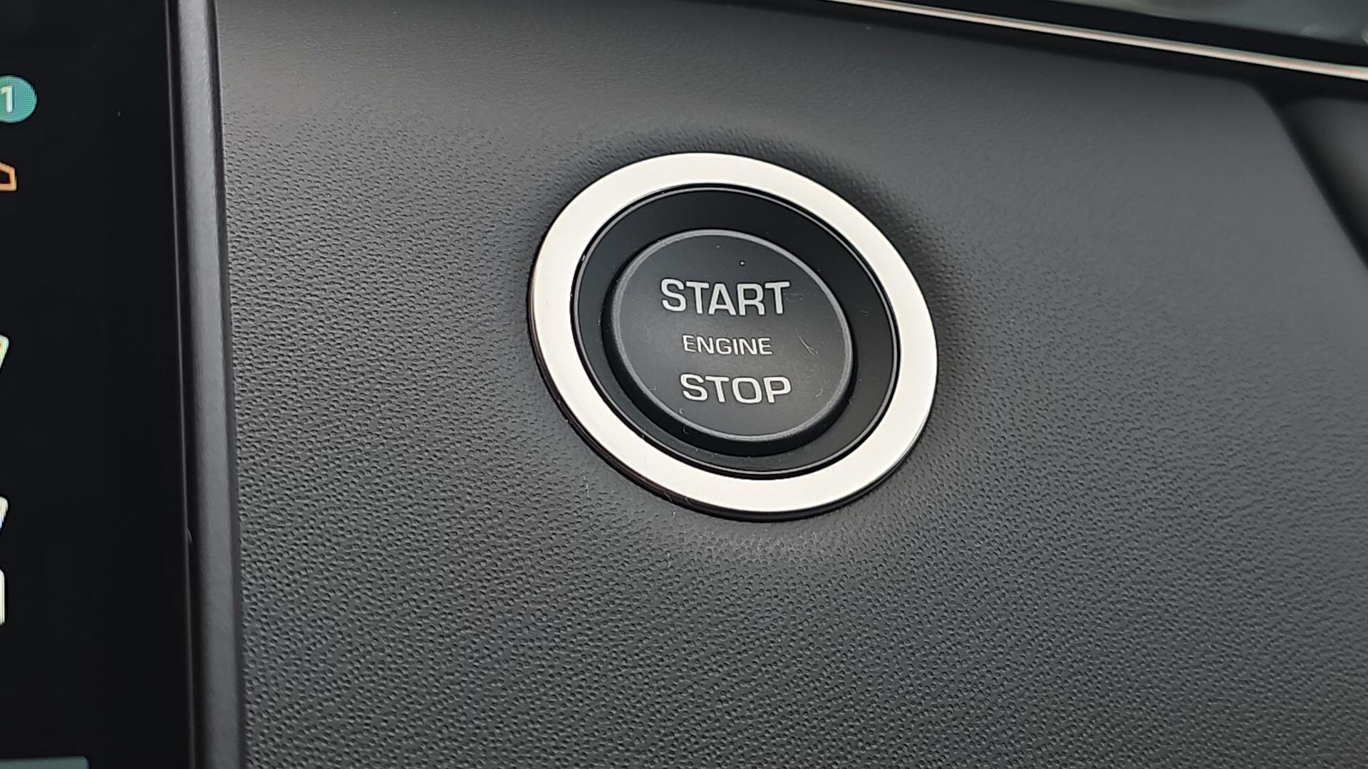 Land Rover Range Rover Evoque view 34