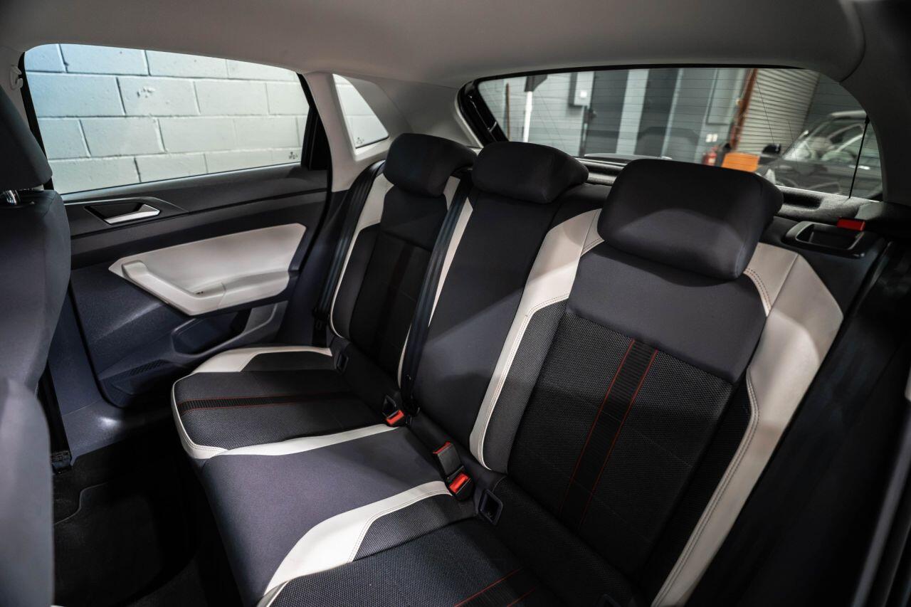 Volkswagen Polo view 22