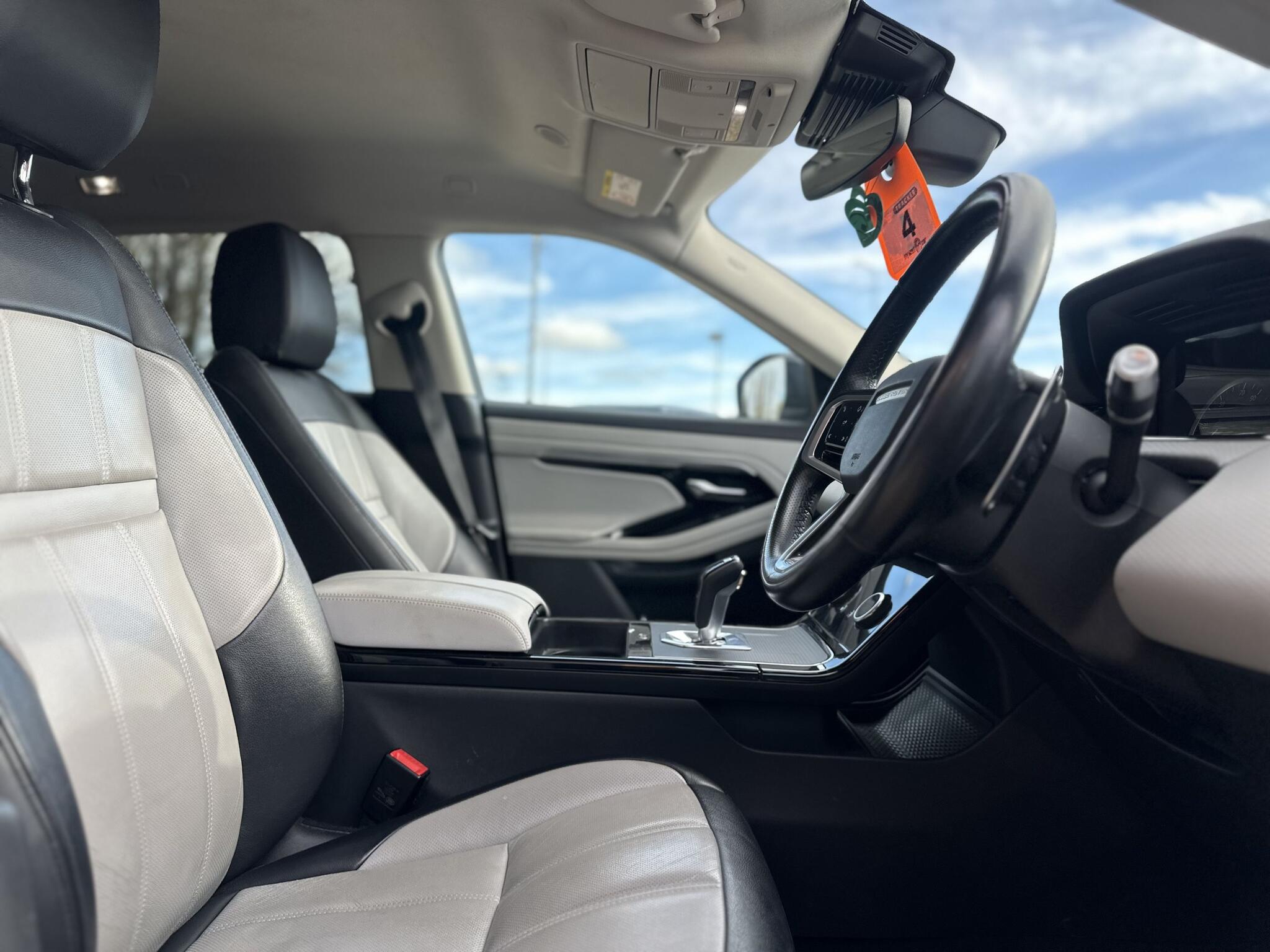 Land Rover Range Rover Evoque view 12