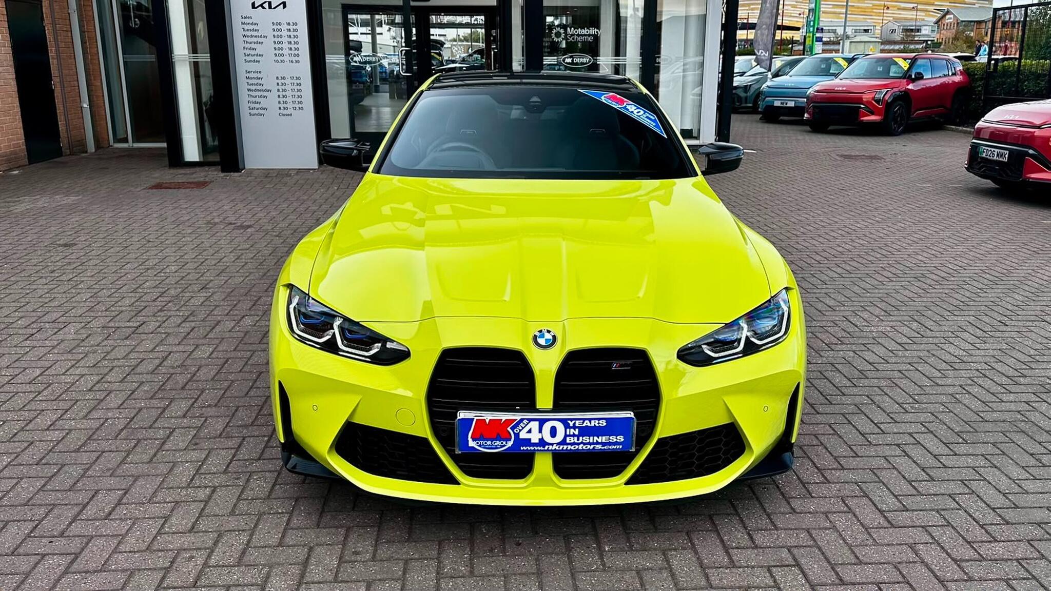 BMW M4 view 14
