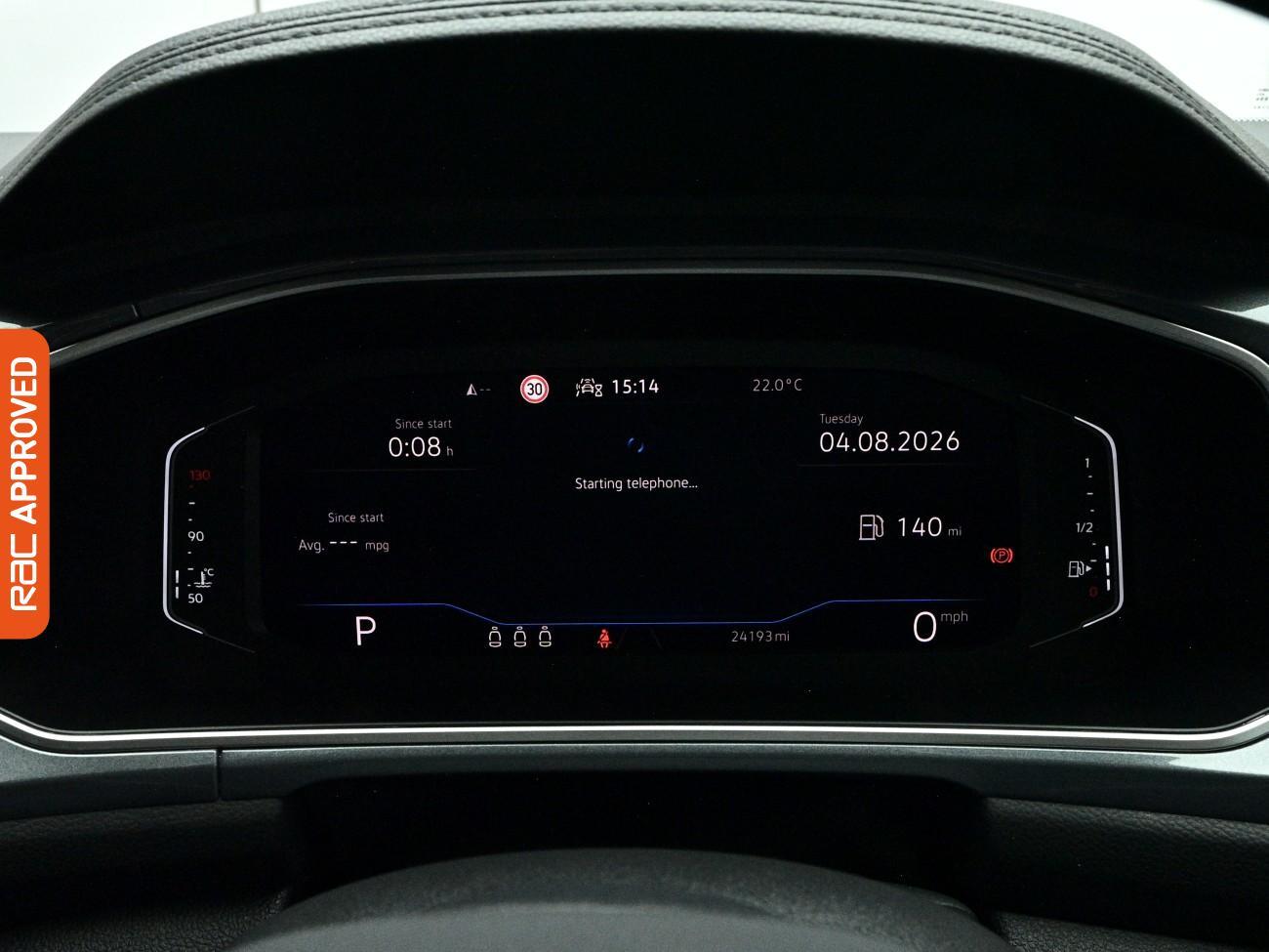 Volkswagen T-Roc view 11