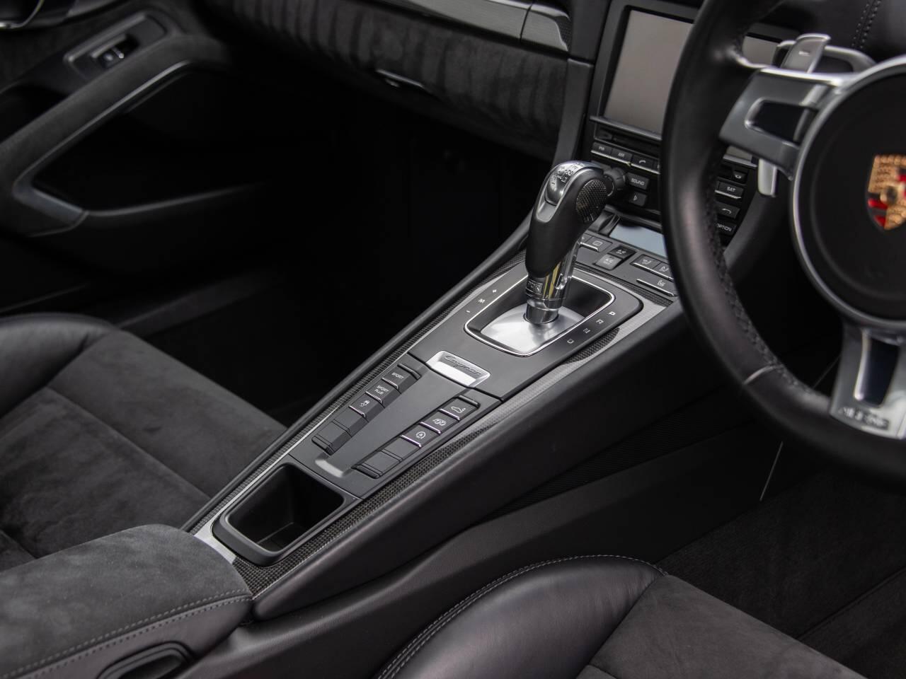 Porsche Cayman view 29