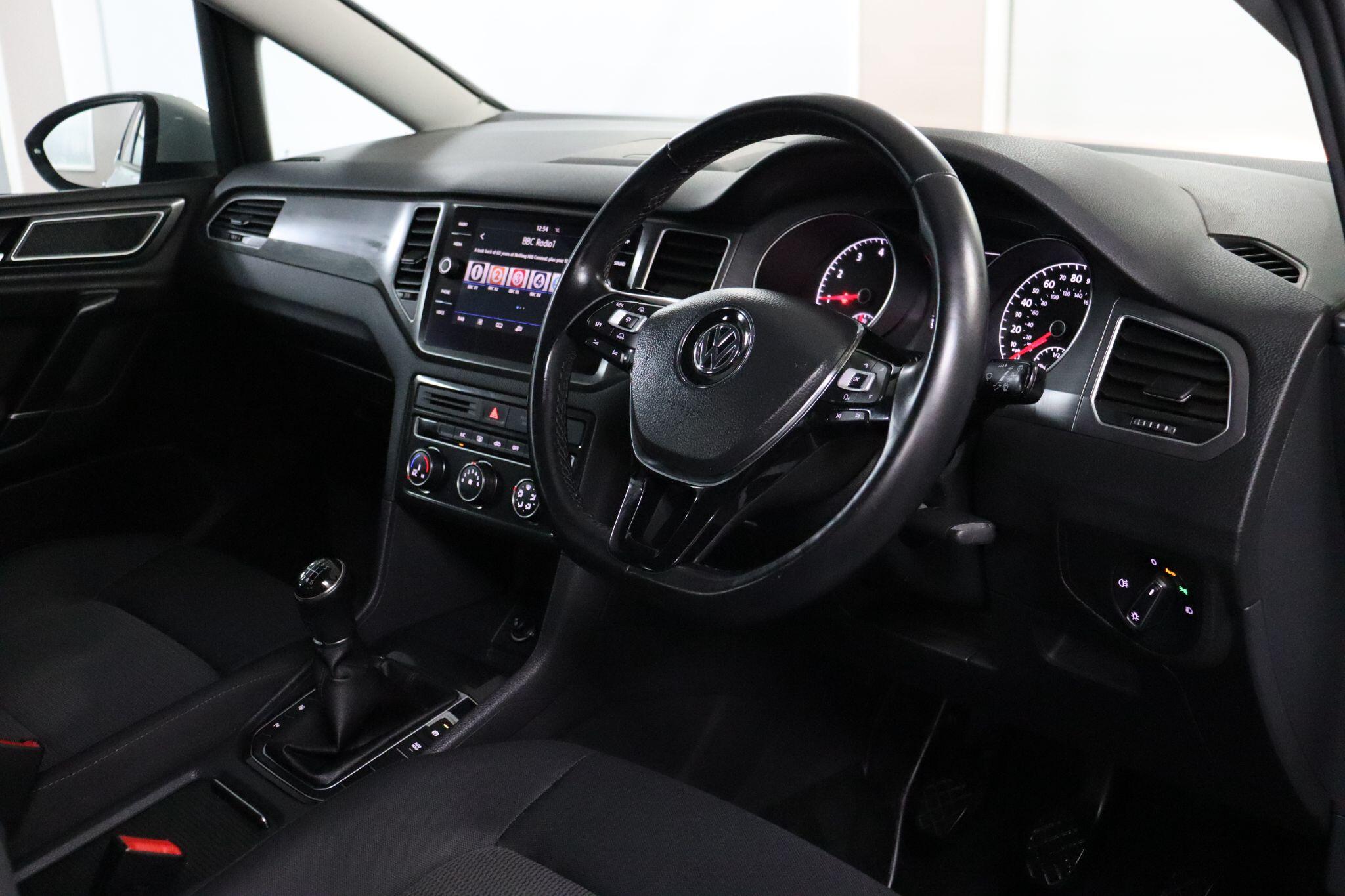 Volkswagen Golf SV view 5