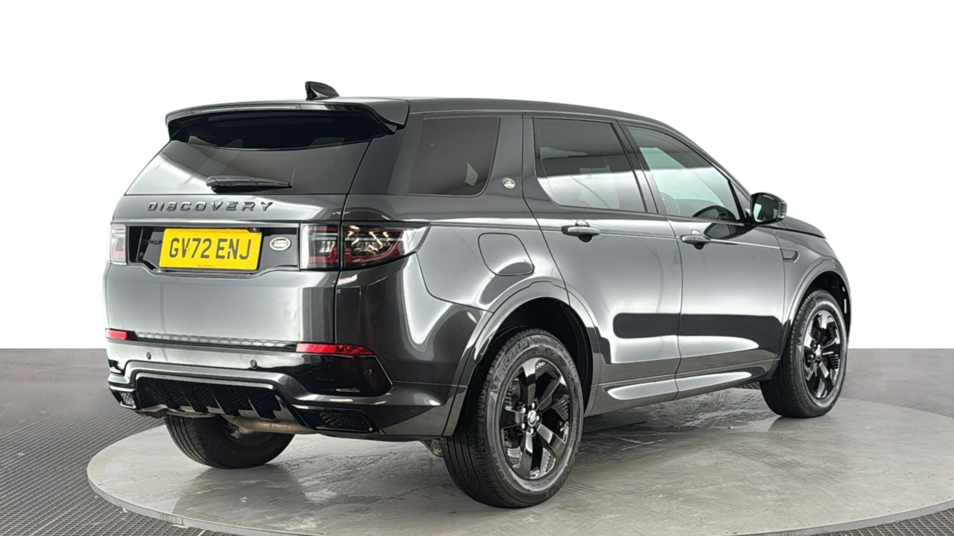 Land Rover Discovery Sport view 4