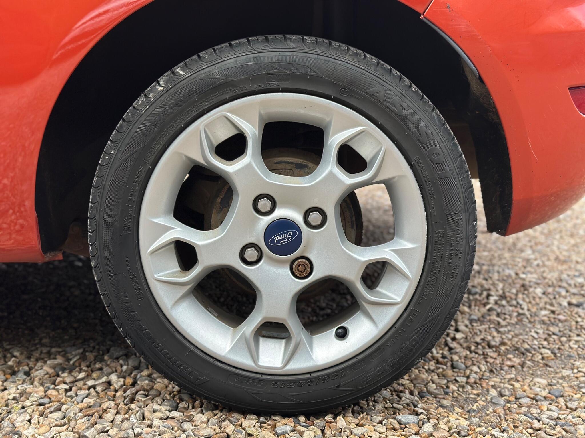 Ford Fiesta view 49