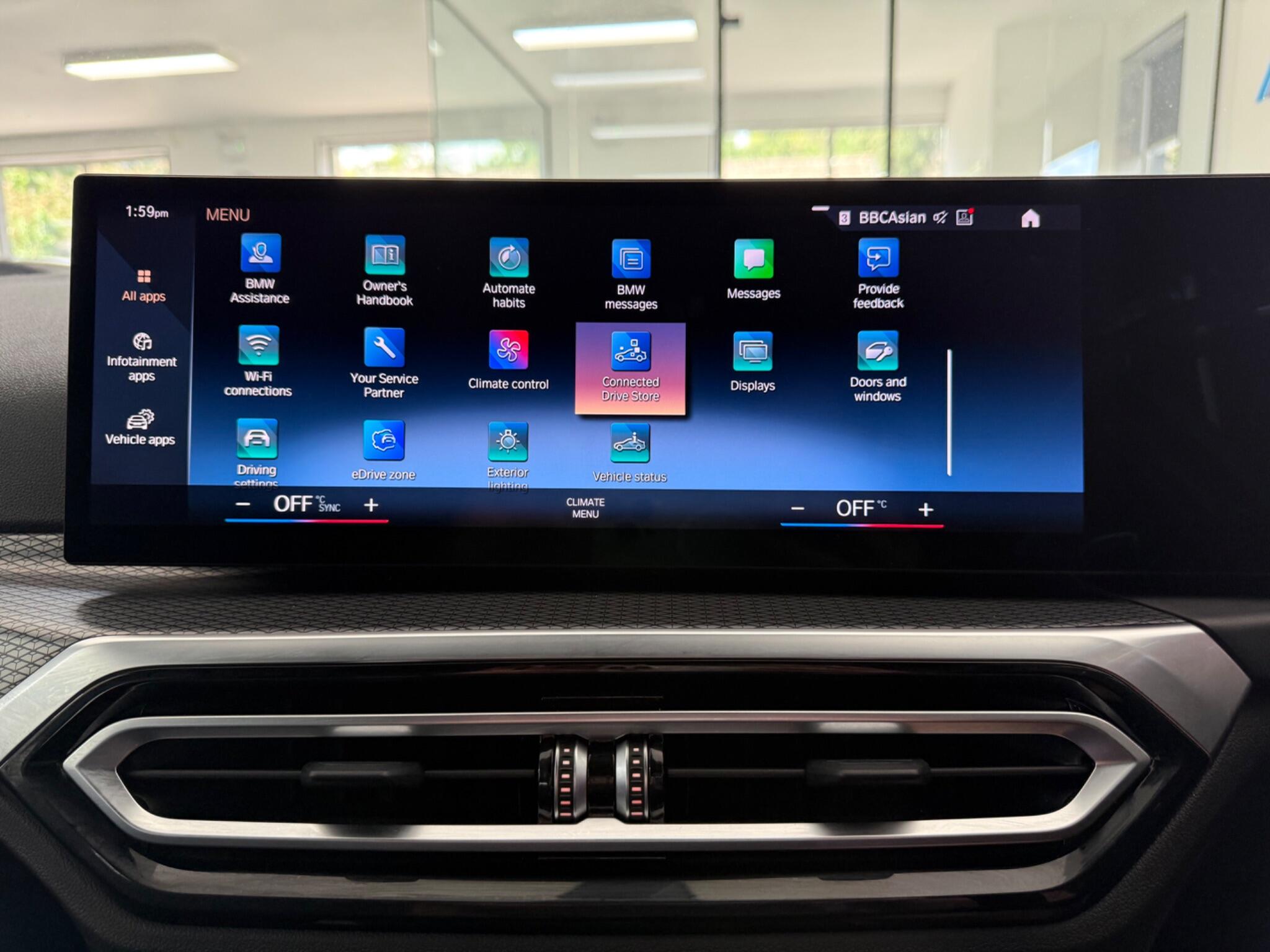 BMW 3 Series view 18